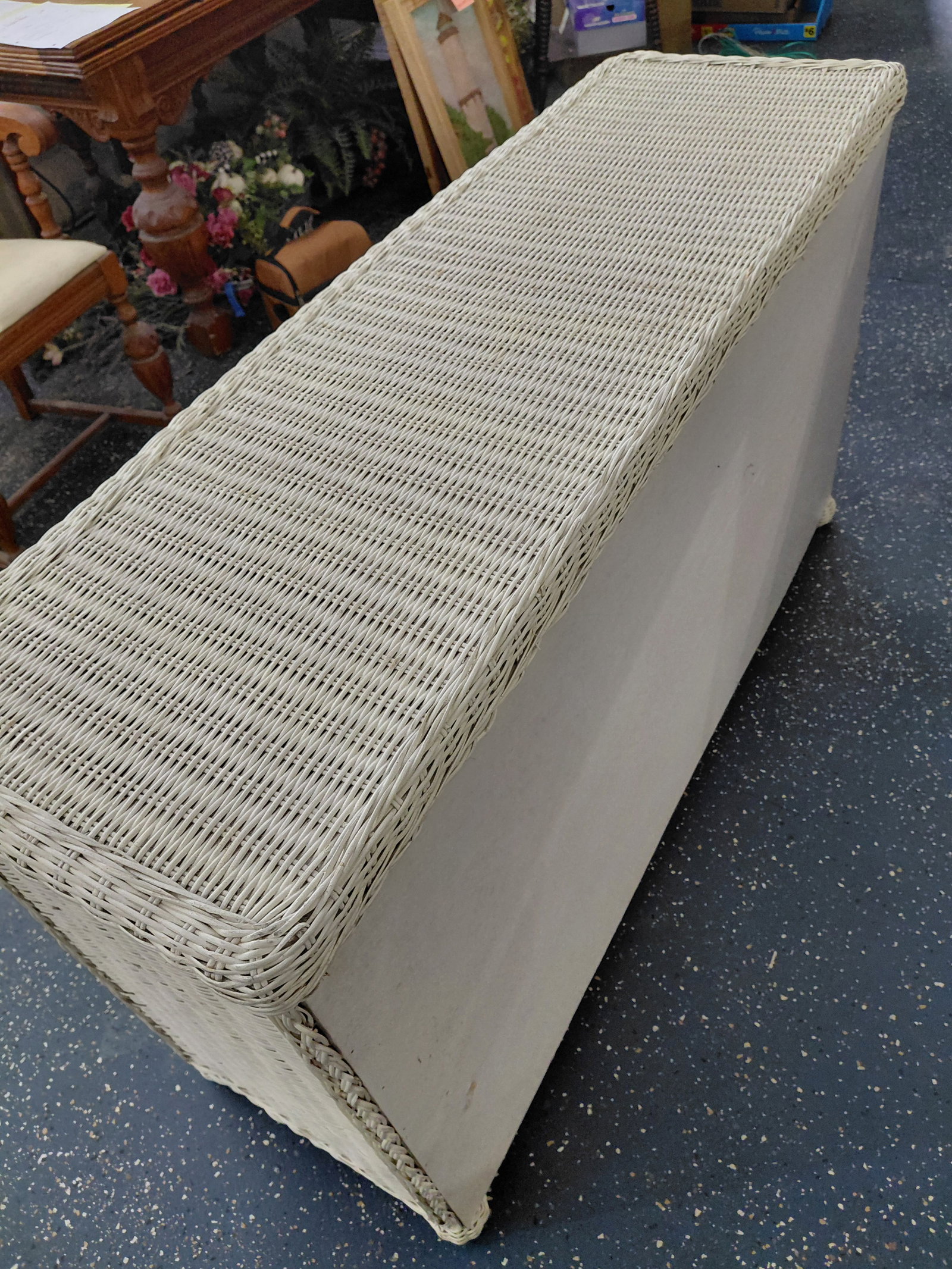 Vintage Wicker 6 Drawer Dresser - 9