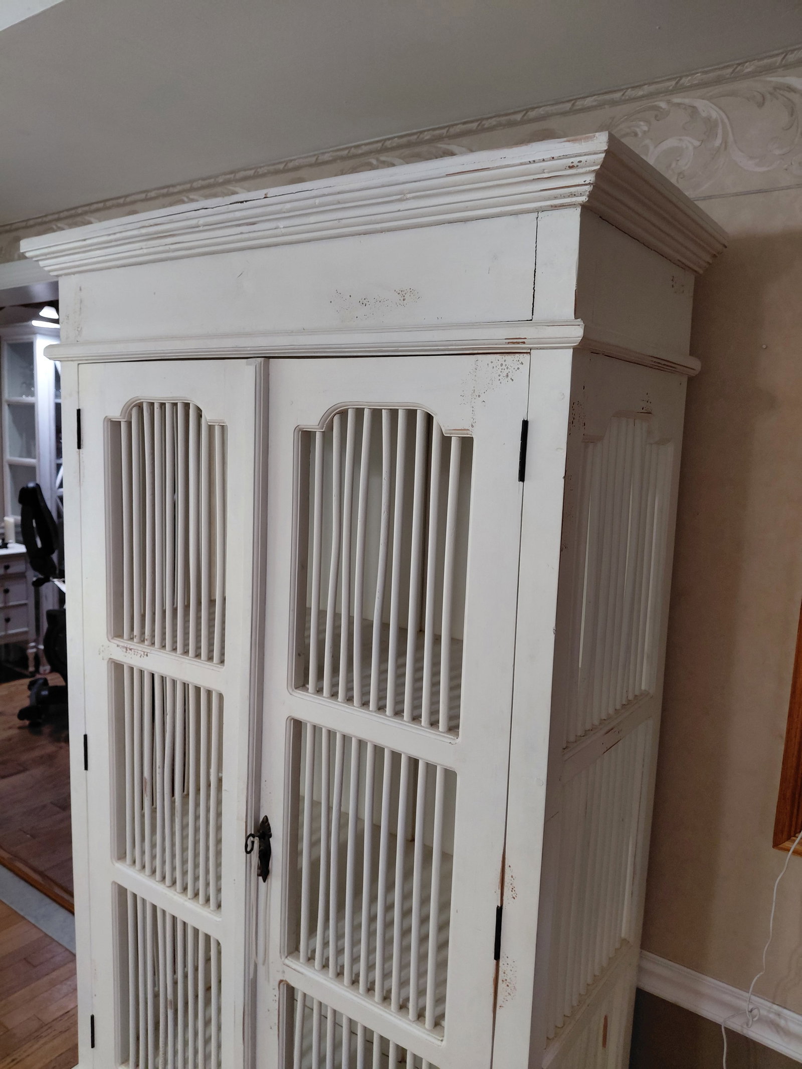Country Farmhouse Tall 2 Door Cabinet - 3