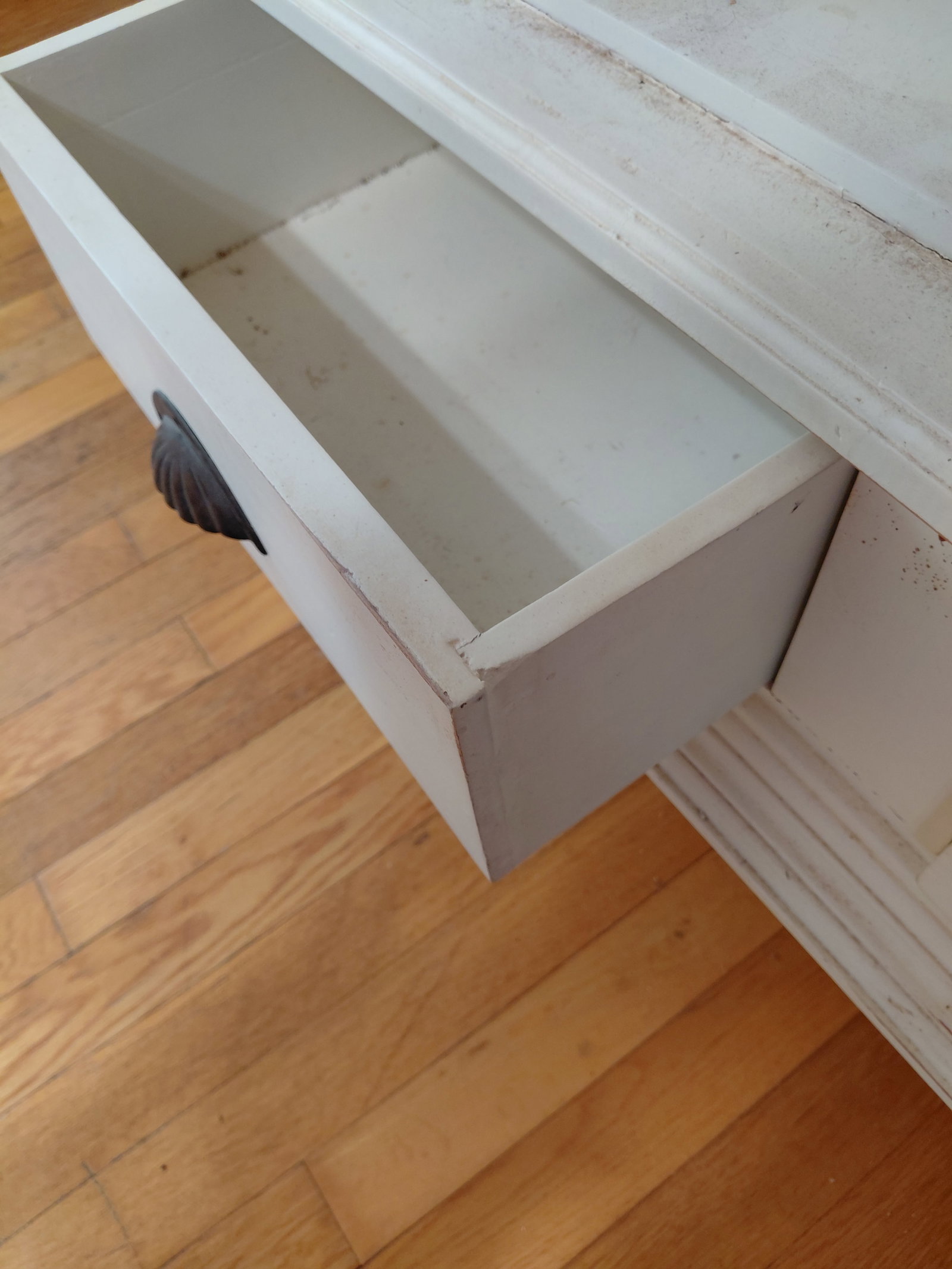 Country Farmhouse Tall 2 Door Cabinet - 8