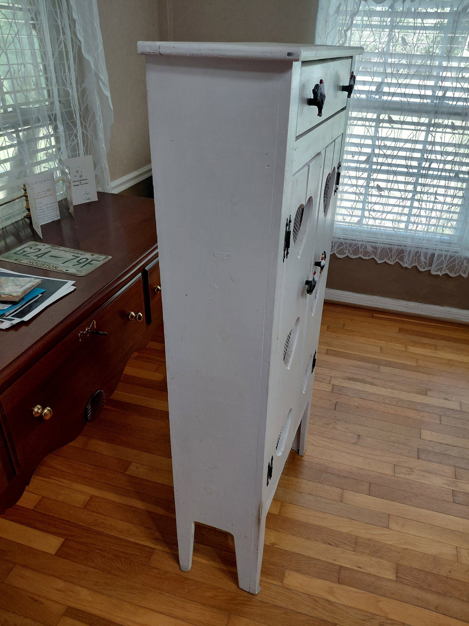 Tall Country Farmhouse Heart Pie Safe Cabinet with Chicken Pulls - 7