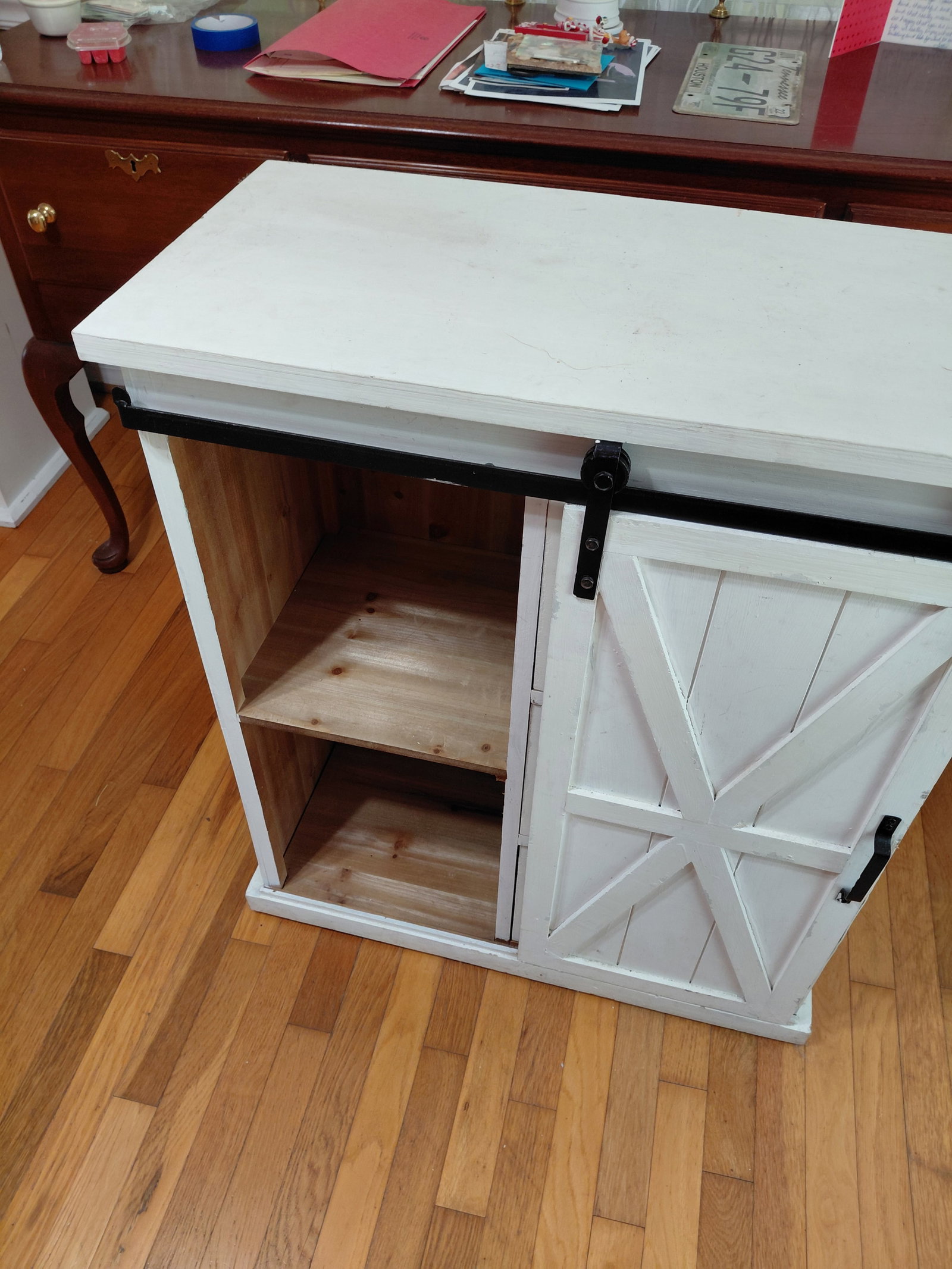 Country Farmhouse Cabinet with Barn Door - 7