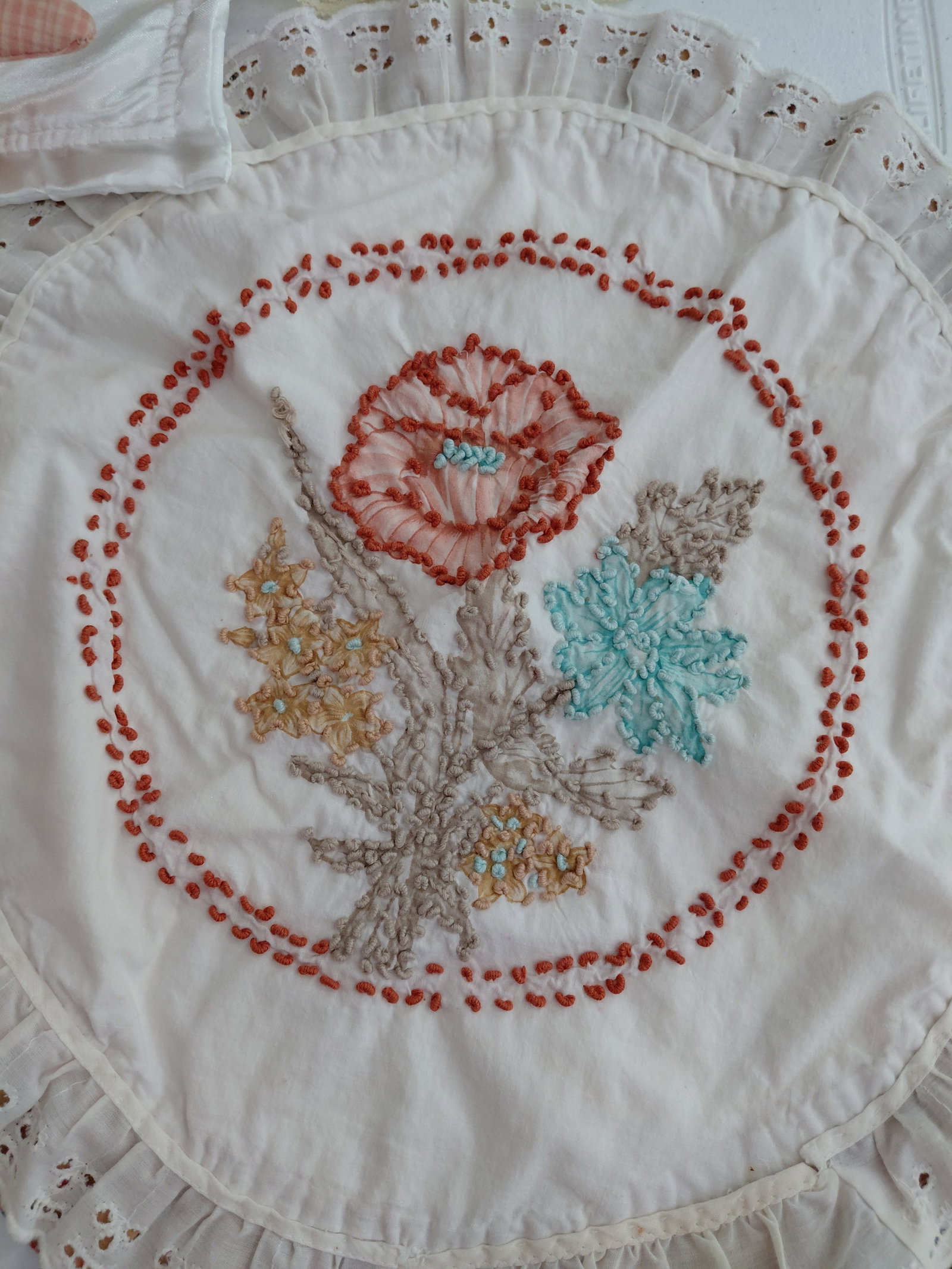 Misc Lot of Decorative Items - 3