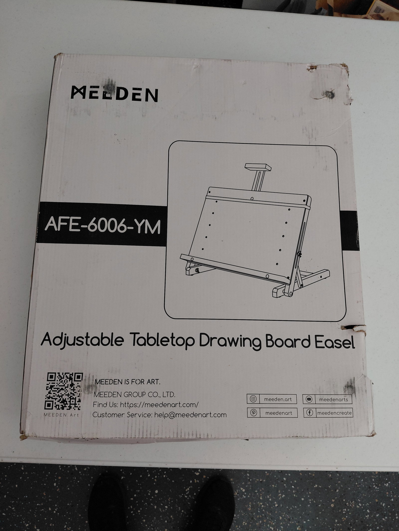 NEW in Box Meeden Adjustable Tabletop Drawing Board Easel: NEW in Box Meeden Adjustable Tabletop Drawing Board Easel