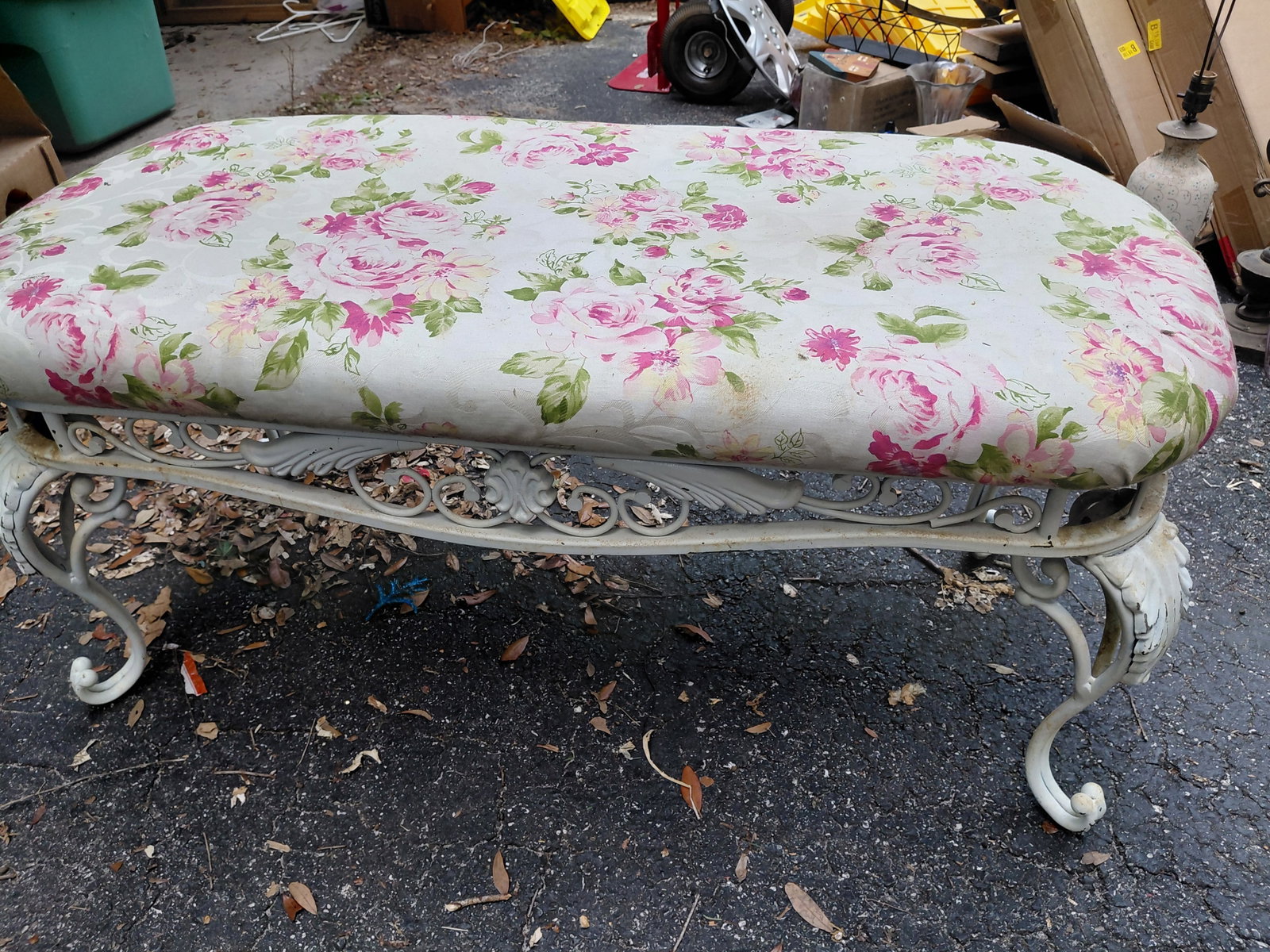 Beautiful Ornate Iron Bench - 7