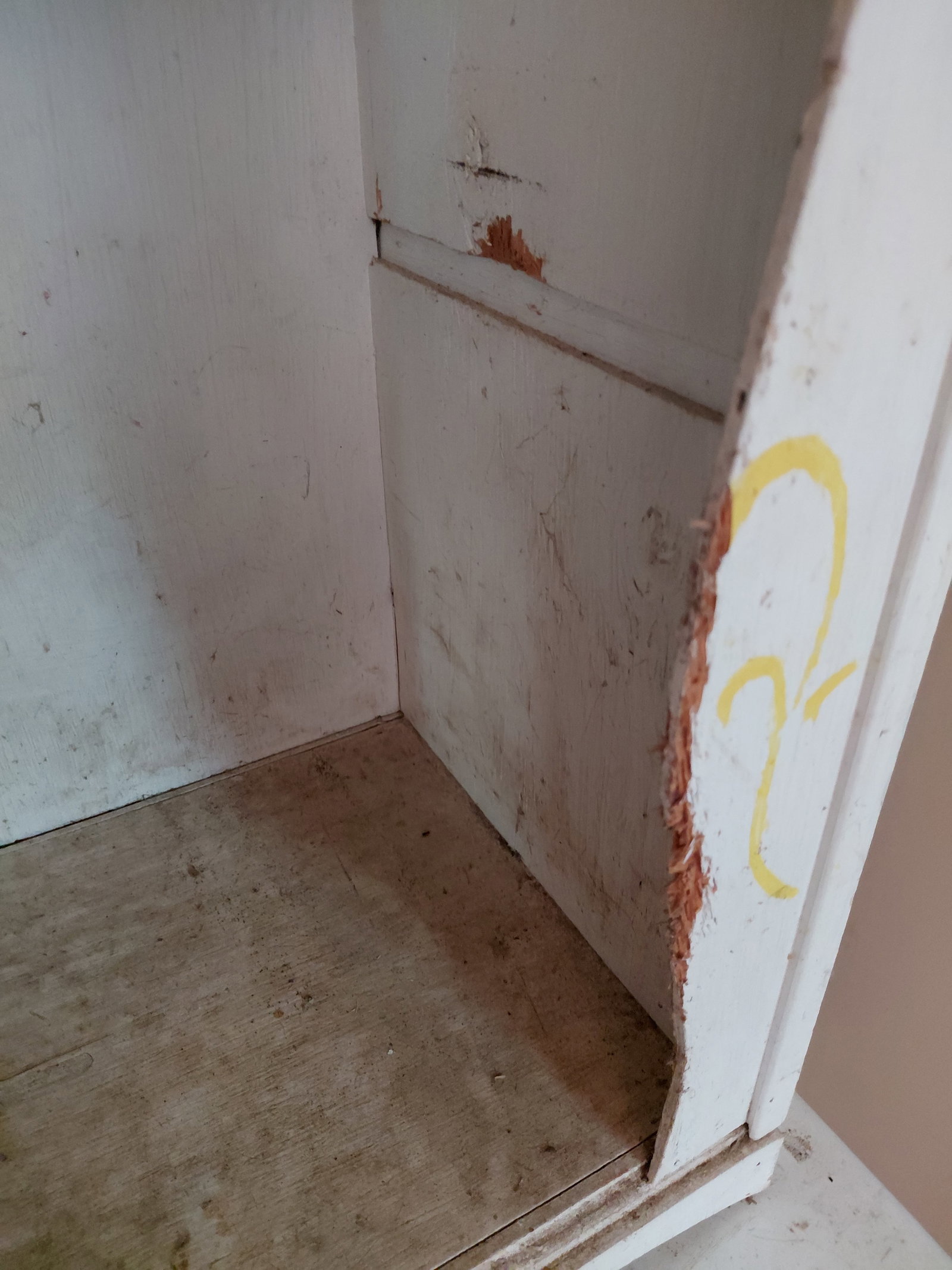 Ornate Country Farmhouse Bookcase / Needs a good cleaning some wear as seen - 8