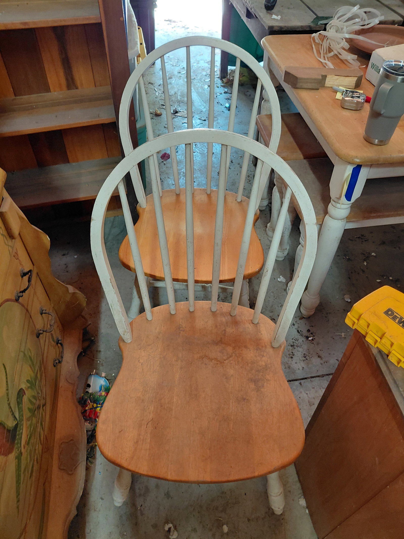 Country Farmhouse Table with 2 benches and 2 Chairs / No leaves / some wear as seen - 12