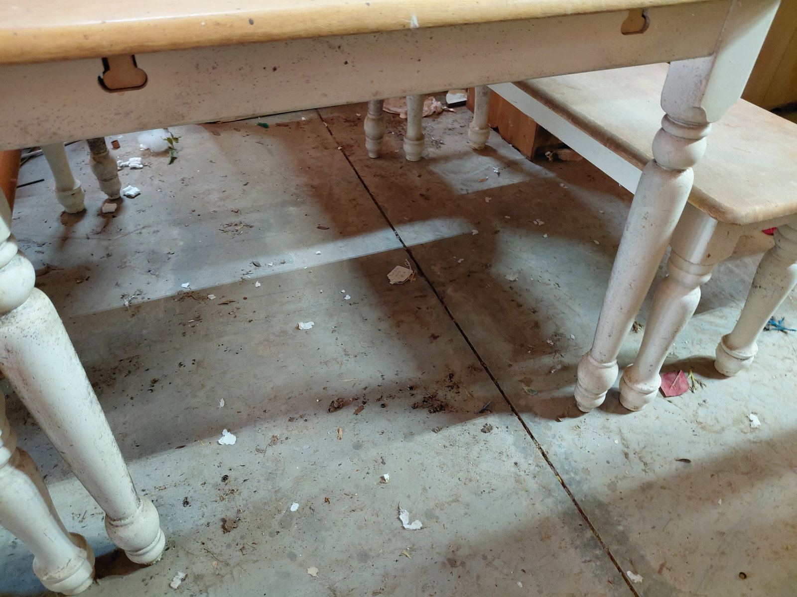 Country Farmhouse Table with 2 benches and 2 Chairs / No leaves / some wear as seen - 7