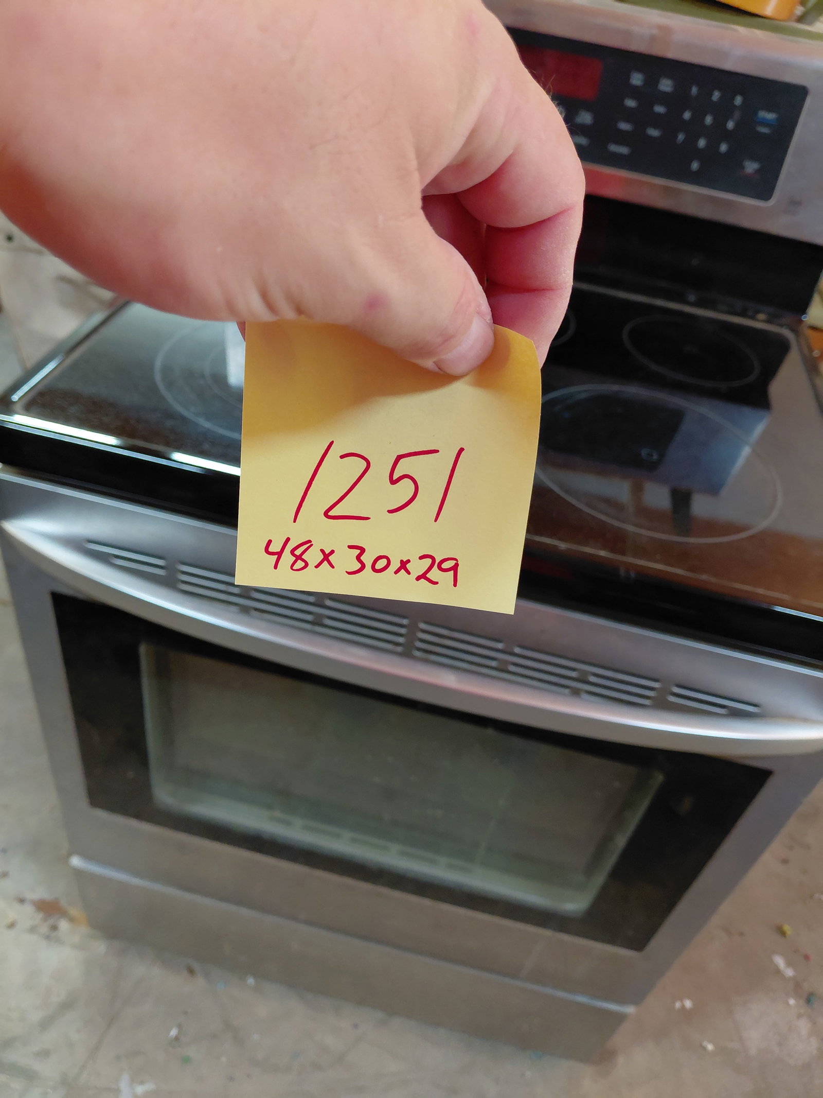 LG Electric Stove / Owner said it works / comes with 72 hour warranty / will need a cord as they - 2