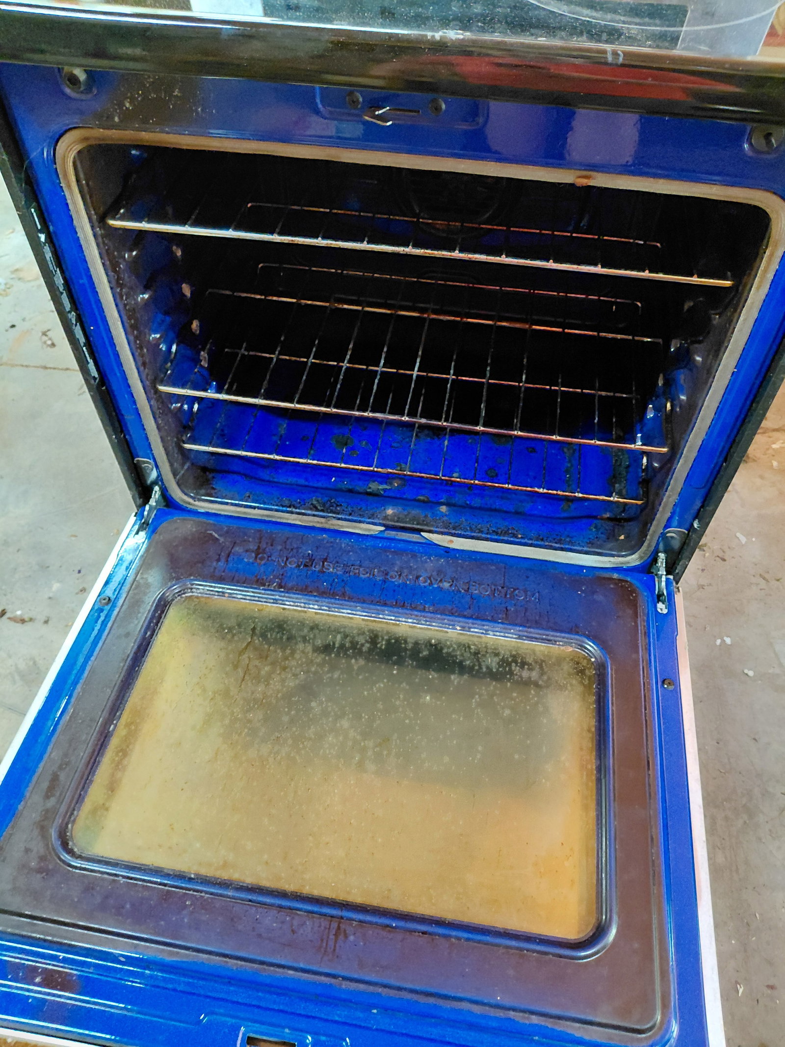 LG Electric Stove / Owner said it works / comes with 72 hour warranty / will need a cord as they - 5