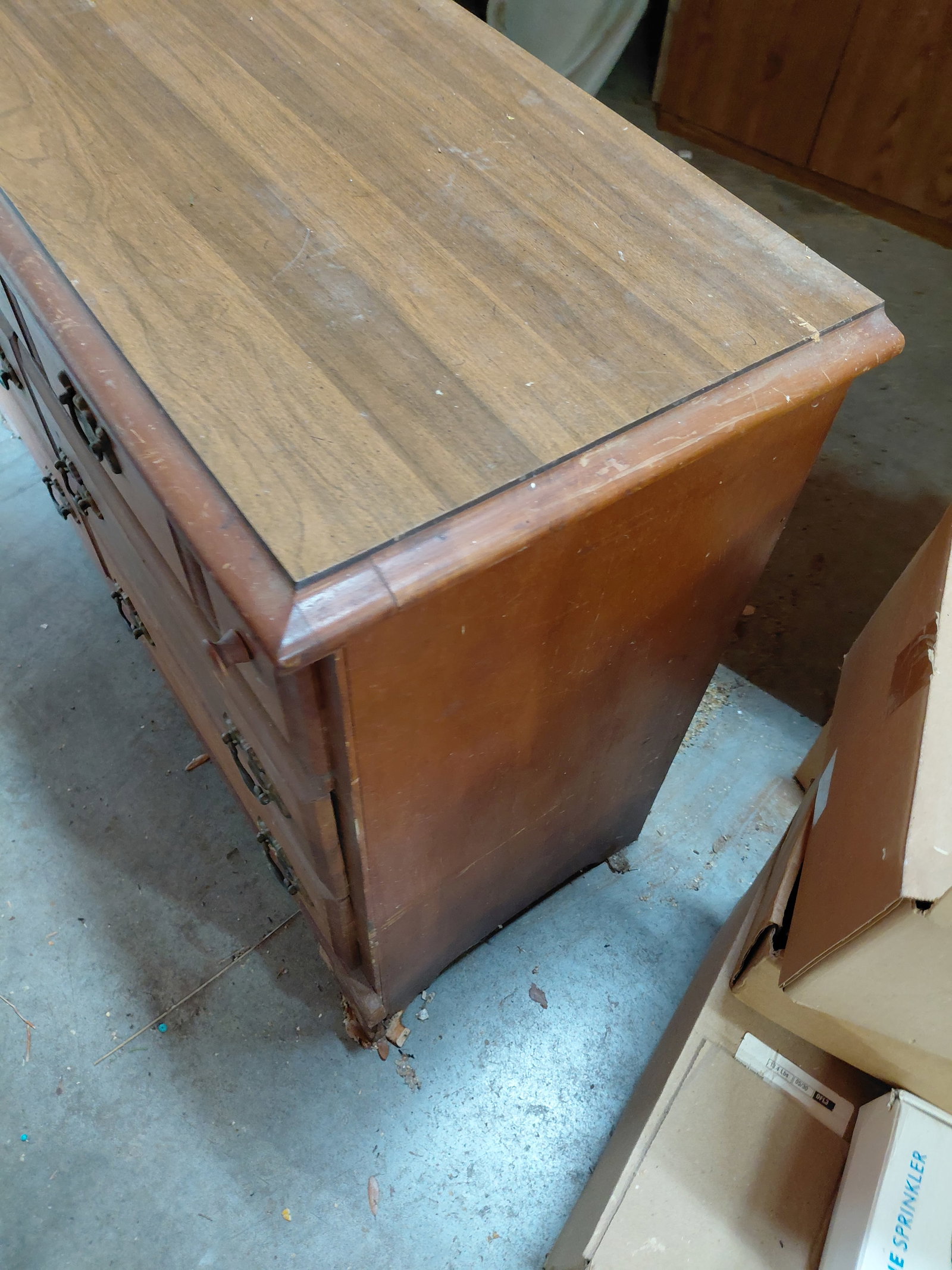 Mid Century 6 Drawer Dresser / some wear as seen/ matches lot 1245 - 8