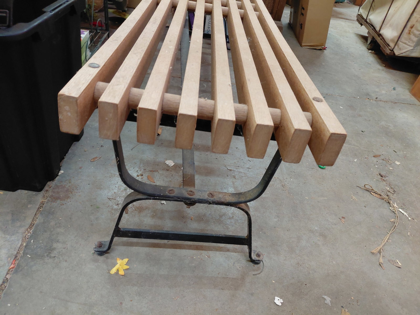 Iron & Teak Garden Bench / slight bow in middle as seen/ teak needs oil but great condition - 4