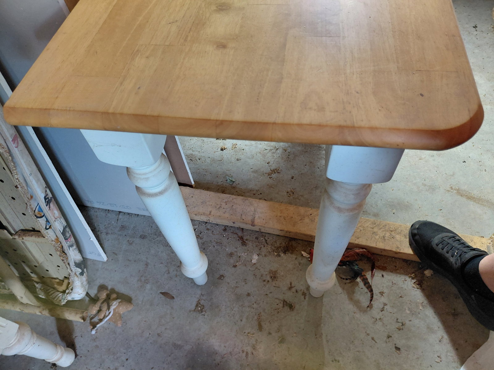 Country Farmhouse Console Table / Matches Lot 1262 - 7