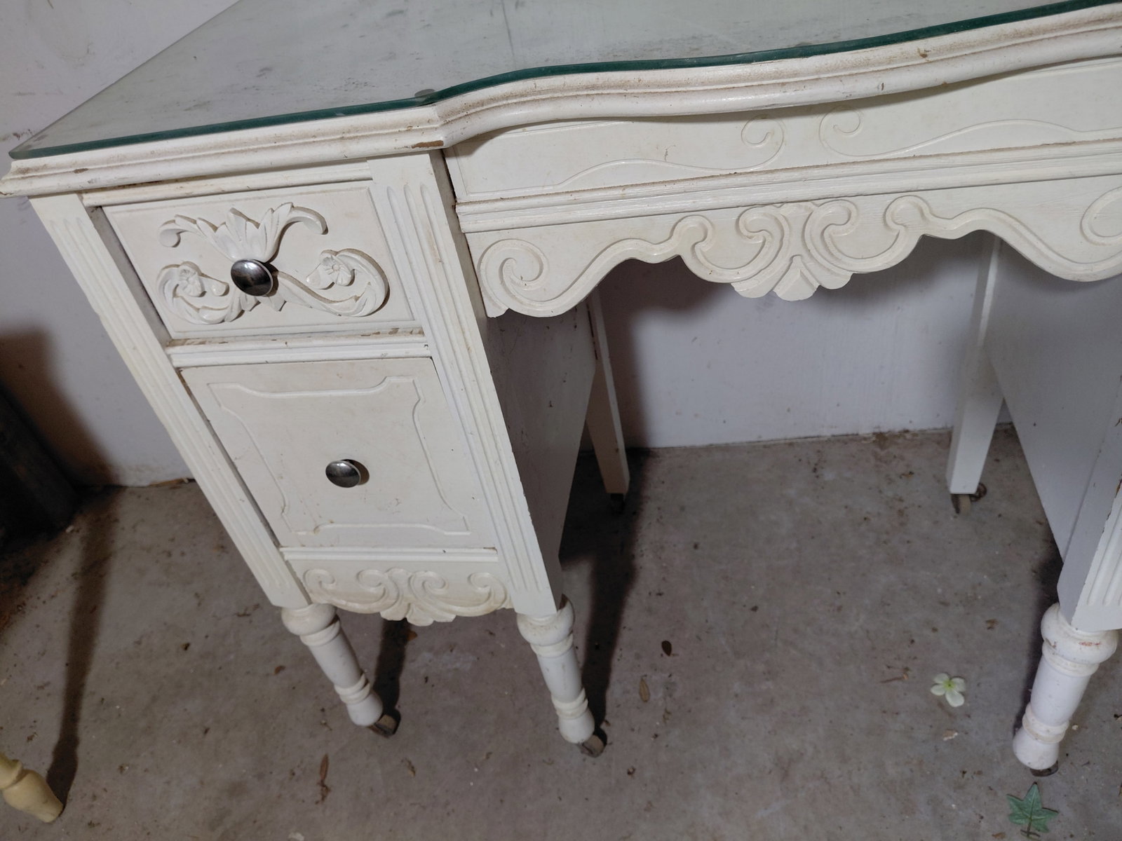 Vintage Vanity with Glass Top - 4