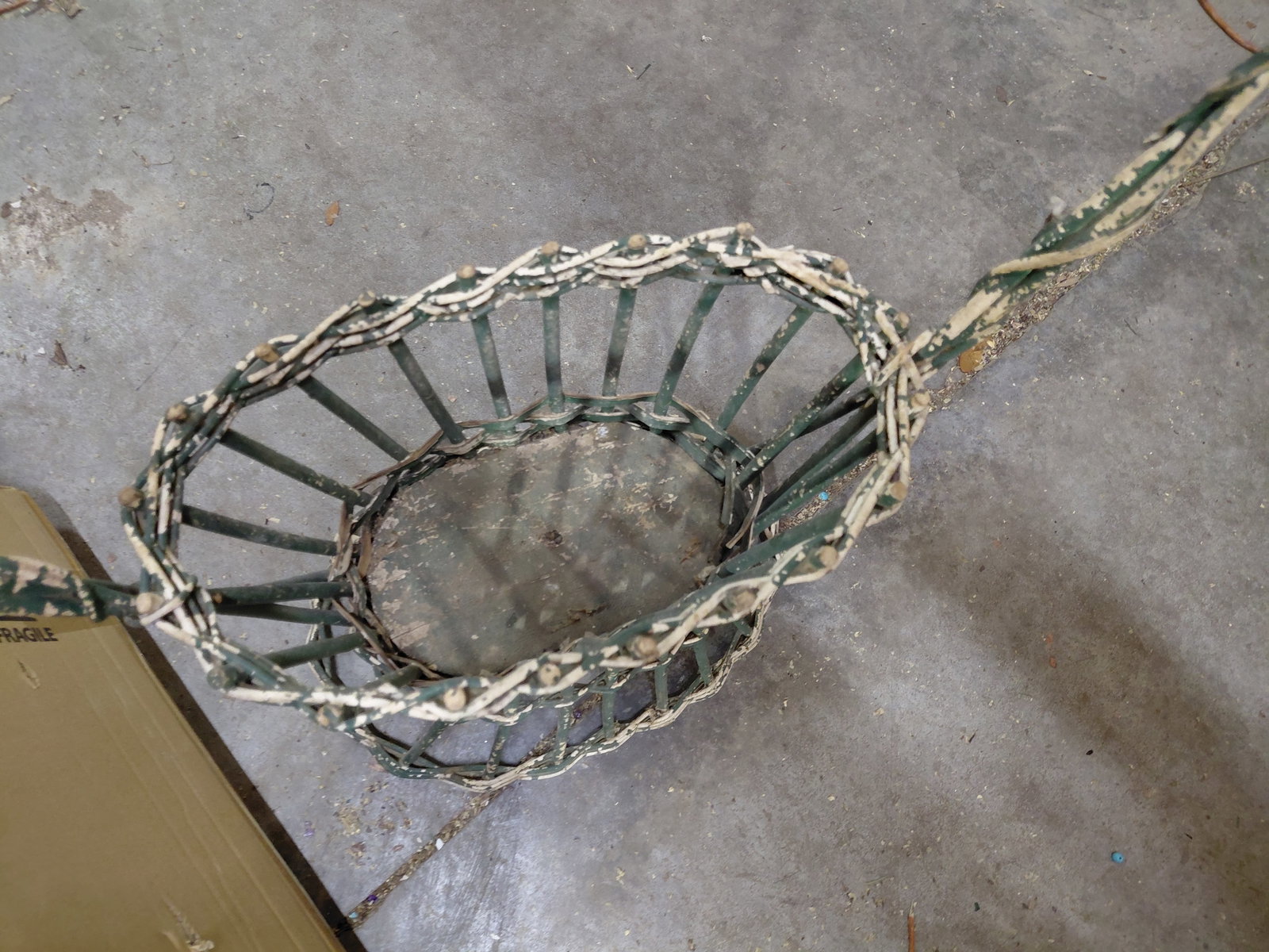 Large Wicker Plant Stand/Basket - 5