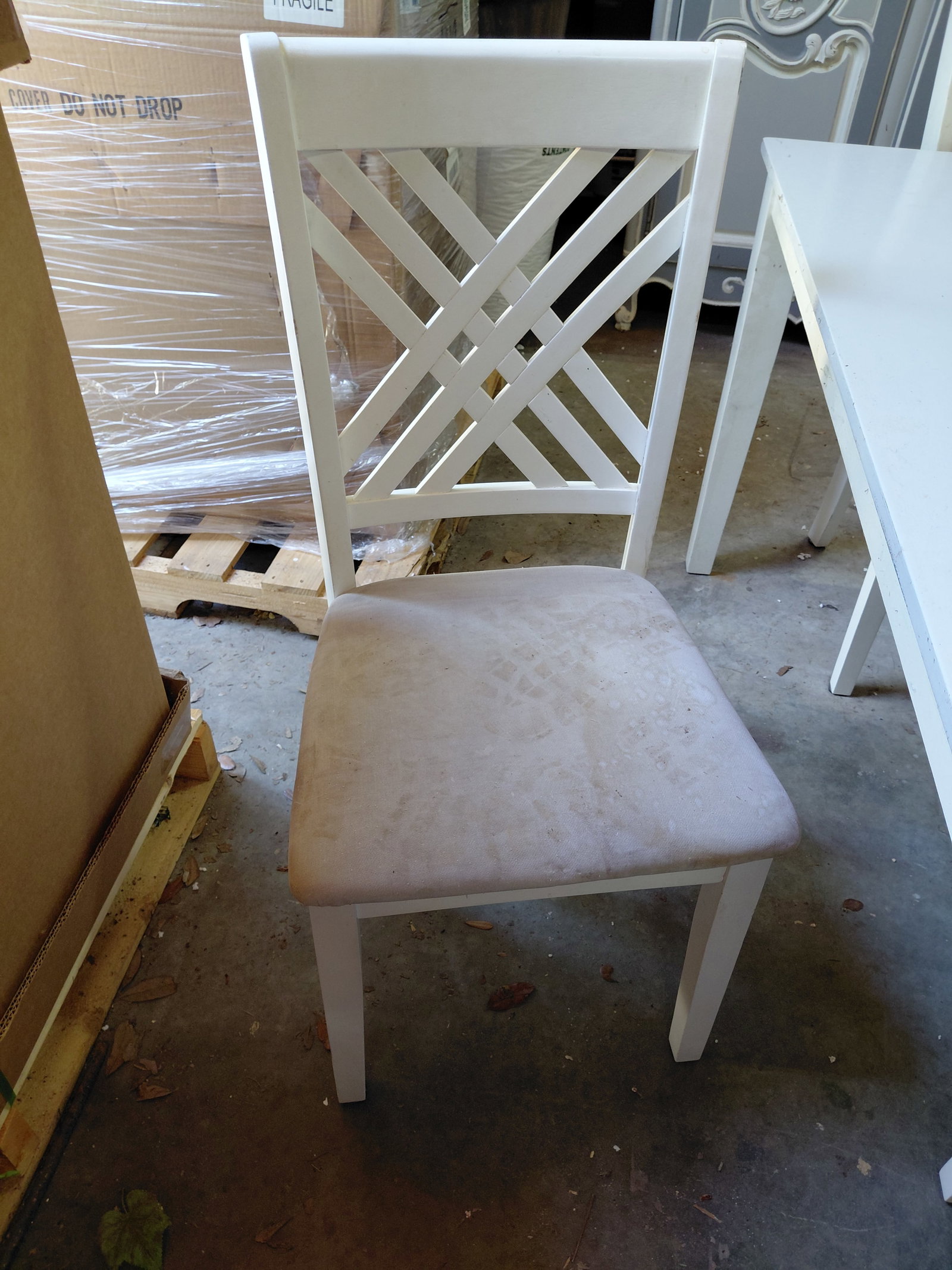 Contemporary Country Farmhouse Table with 5 Chairs / seats need cleaned or recovered - 7
