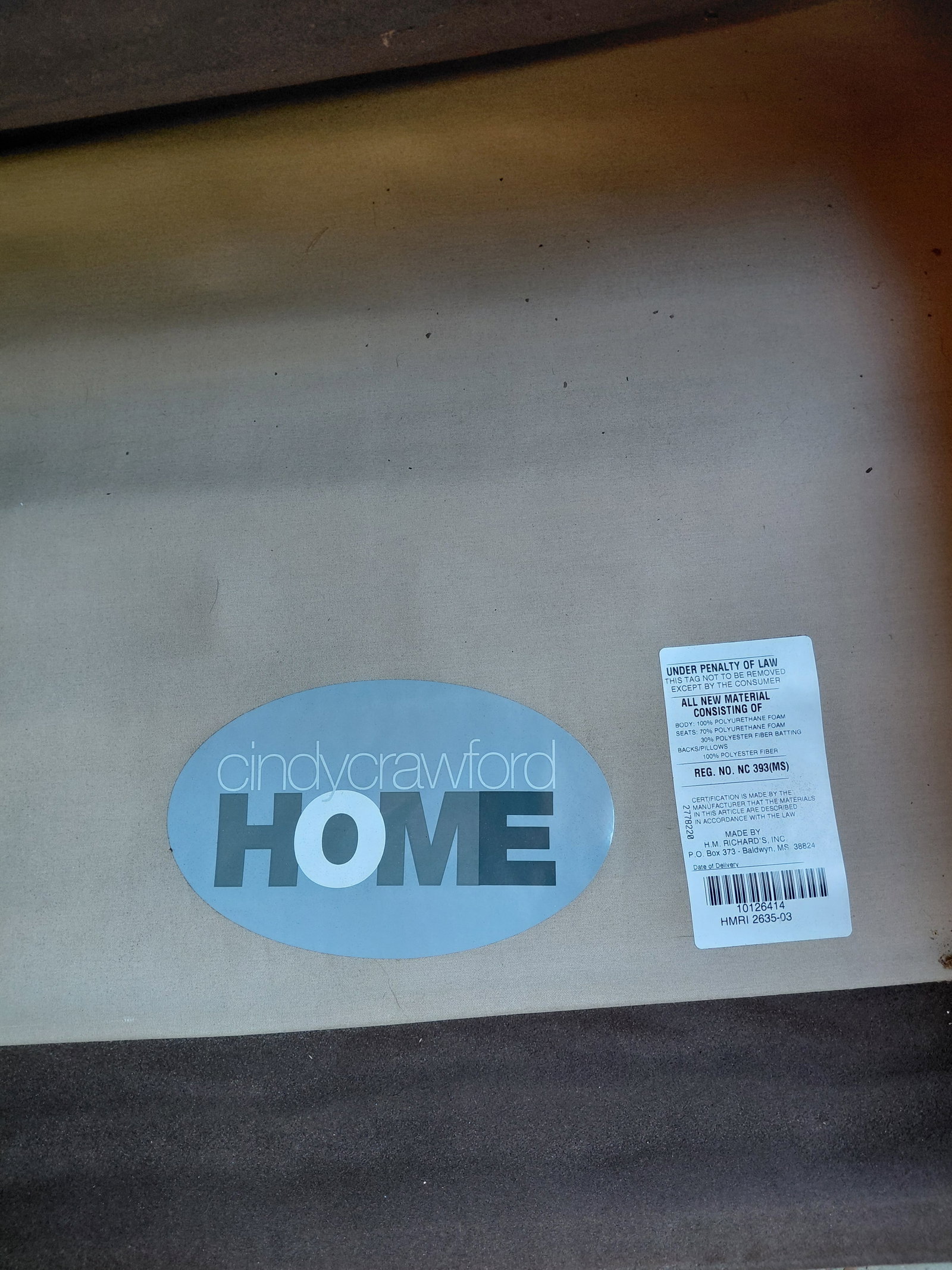 Large Cindy Crawford Home Couch / Needs a good Vacuming / as seen - 5