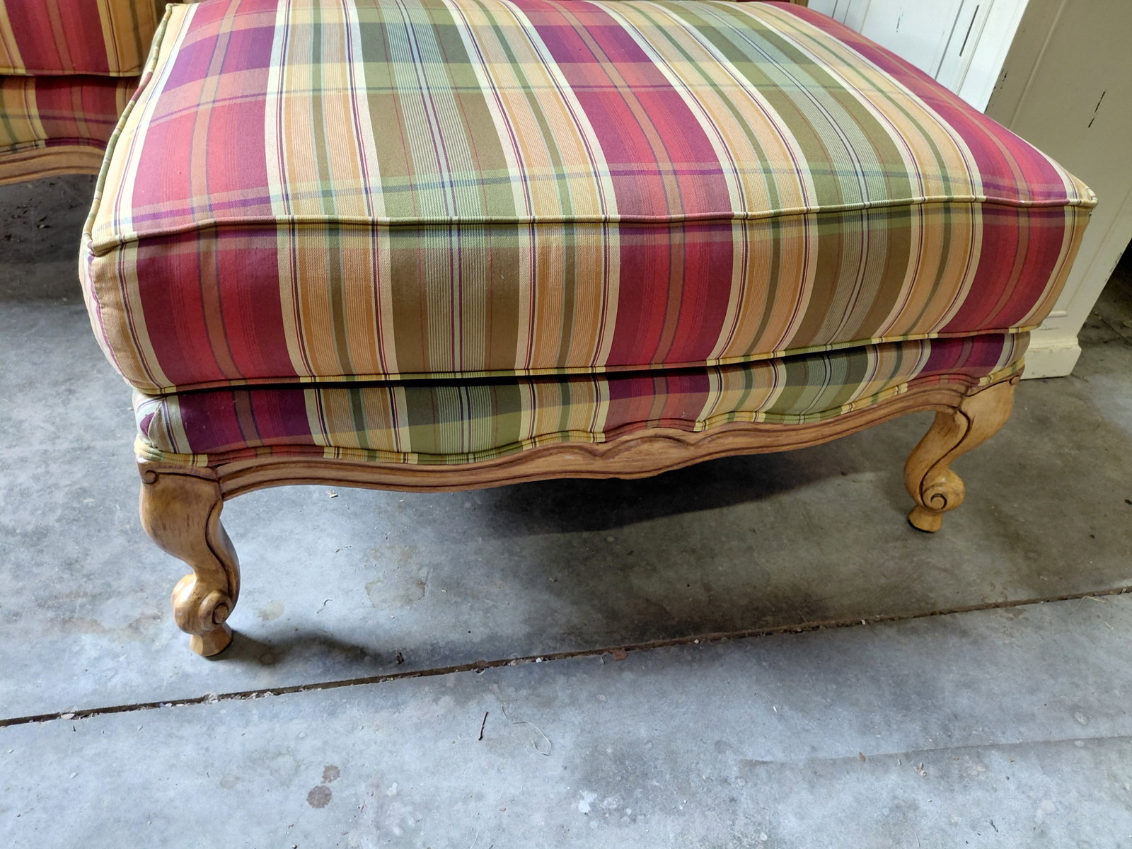 Pair of Plaid Chairs and 1 footstool by Fairfield Furniture/ great condition / one chair has water - 7