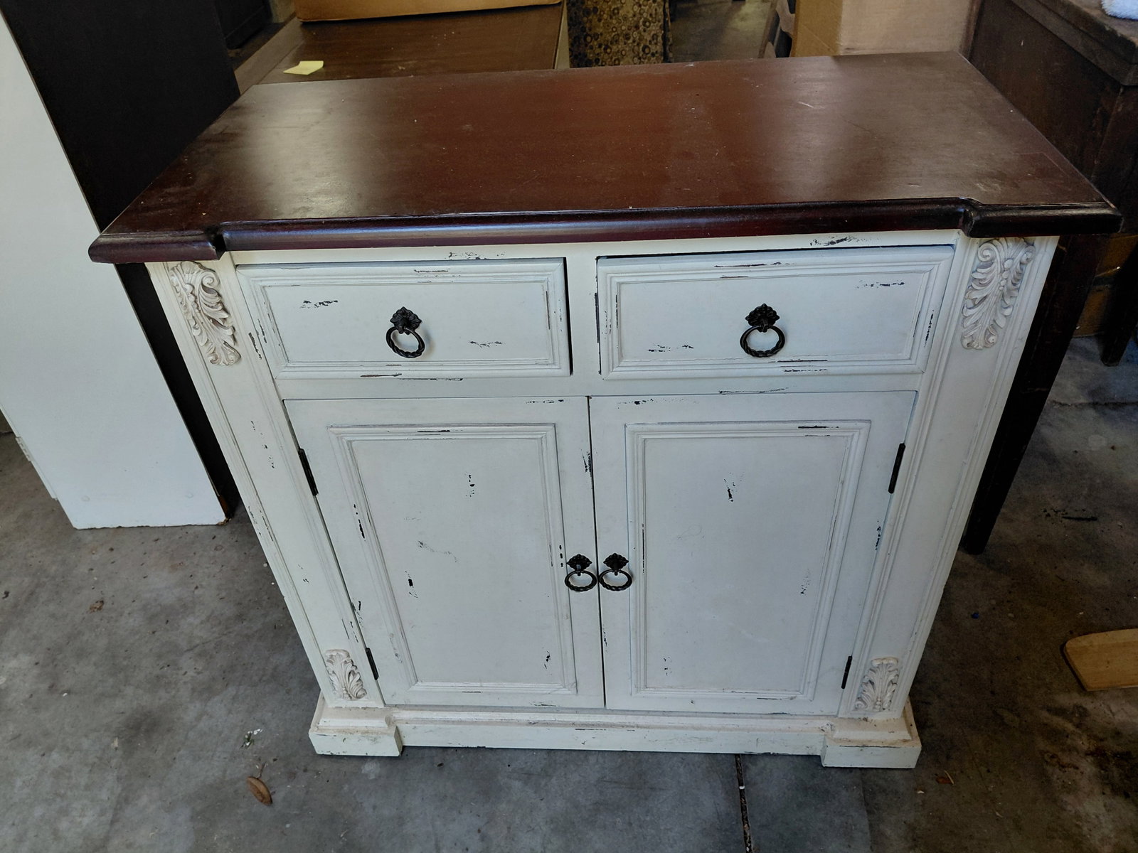 Country Farmhouse Cabinet: Country Farmhouse Cabinet