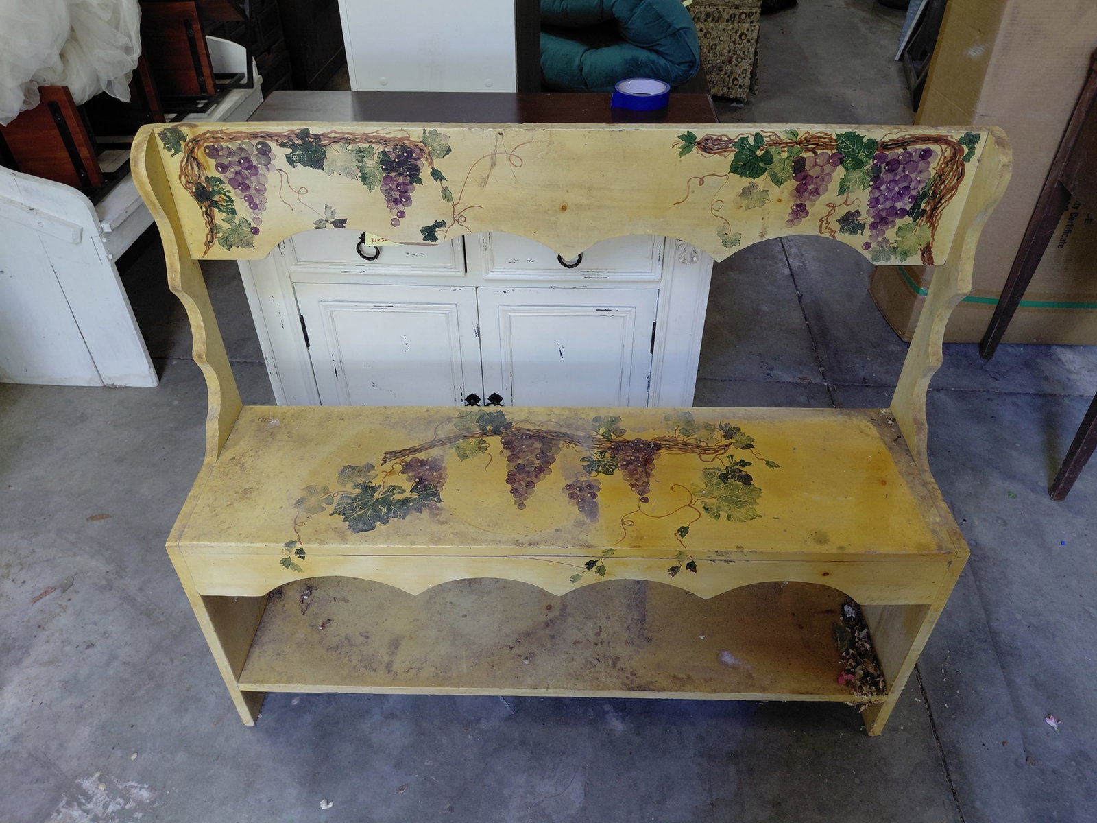 Country Farmhouse Painted Wood Bench / needs a good cleaning (1 of 7)