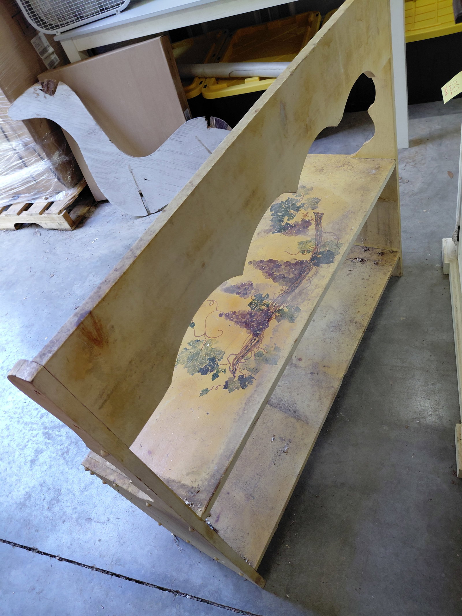 Country Farmhouse Painted Wood Bench / needs a good cleaning - 7