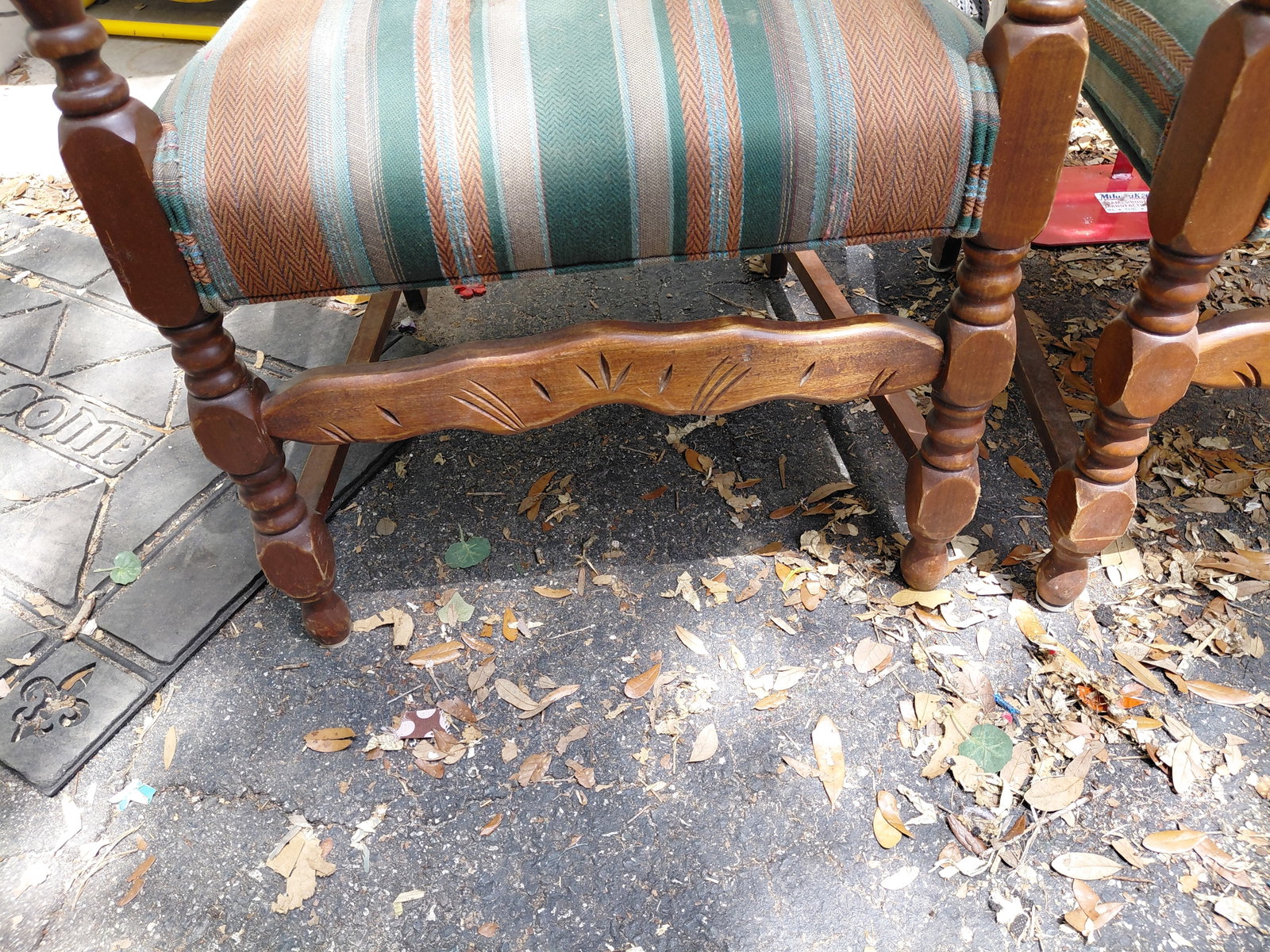 Vintage Pair of Striped Side Chairs - 4