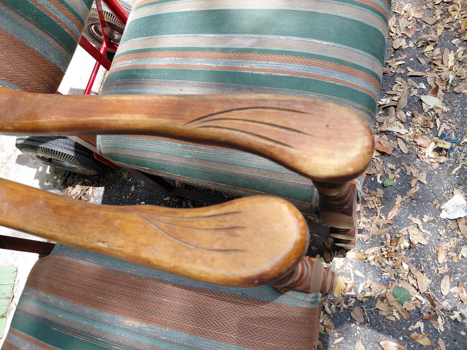 Vintage Pair of Striped Side Chairs - 5