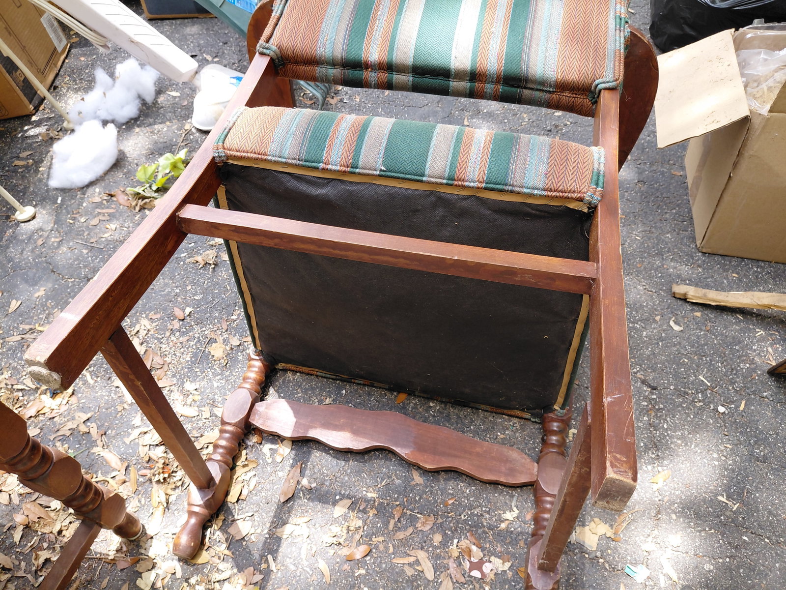 Vintage Pair of Striped Side Chairs - 7