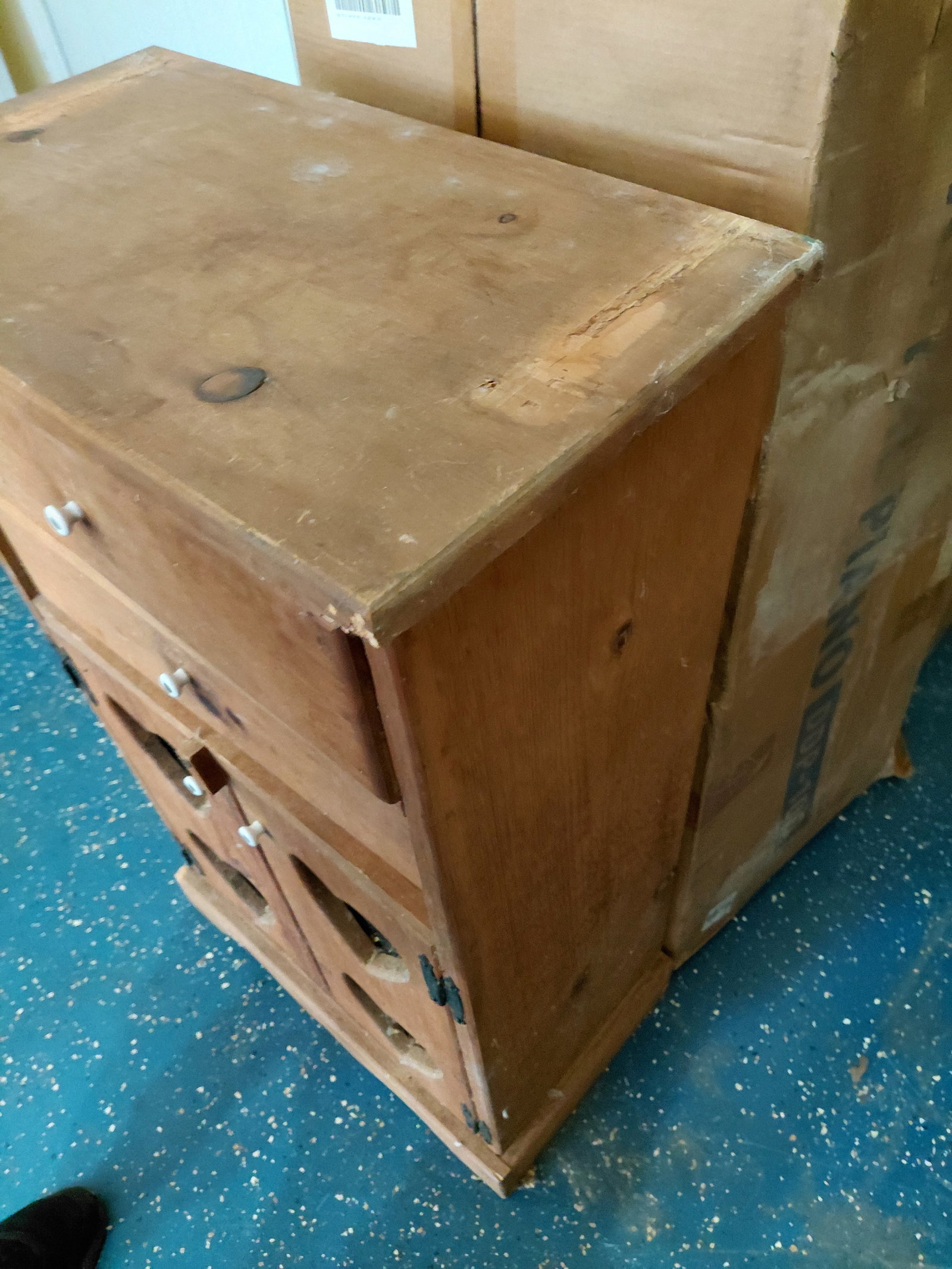 Rustic Wood Heart Kitchen Cabinet / needs back reattached as seen - 8