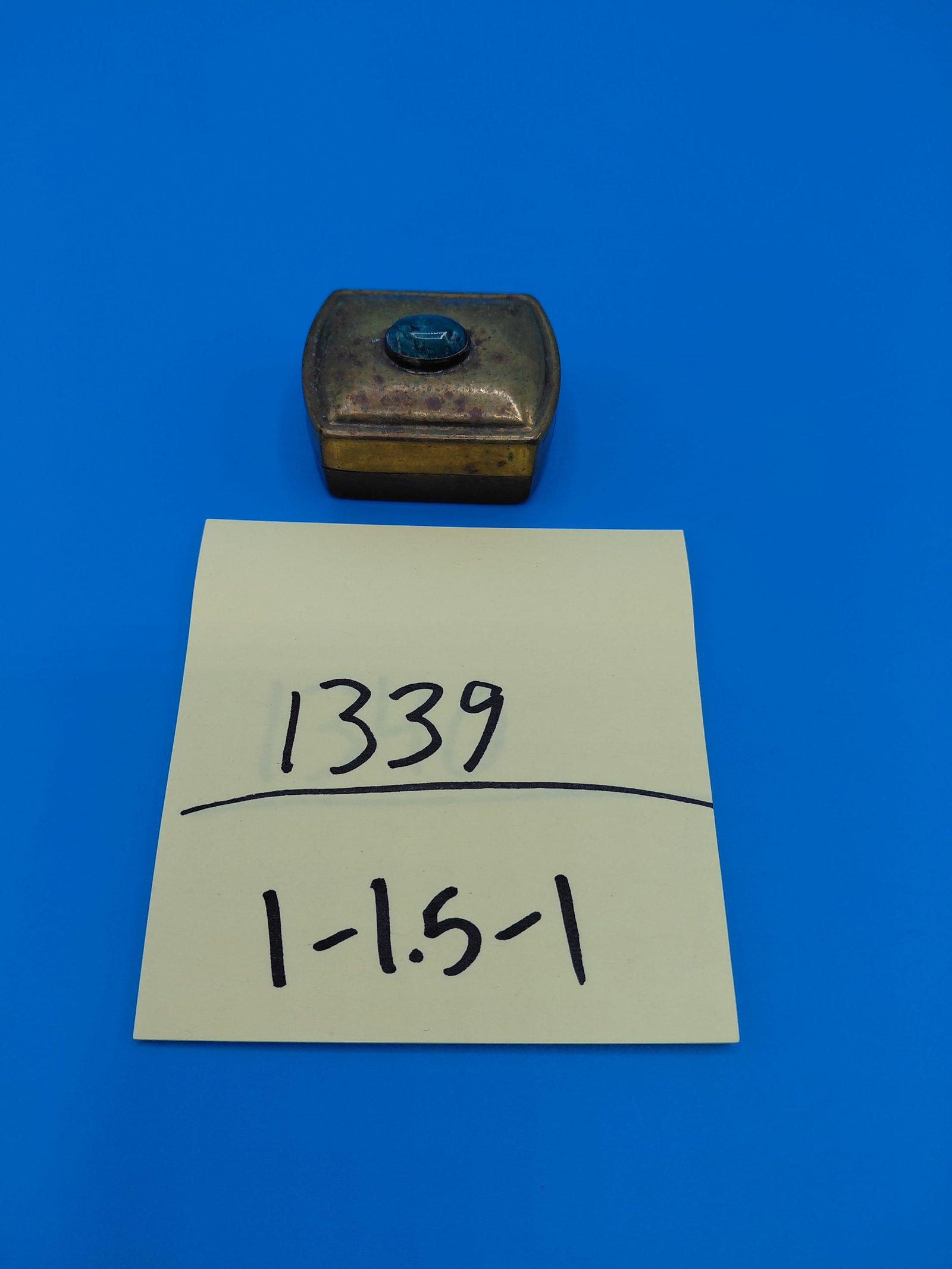 Vintage Small Snuff Box / Brass with Jade Stone - 2