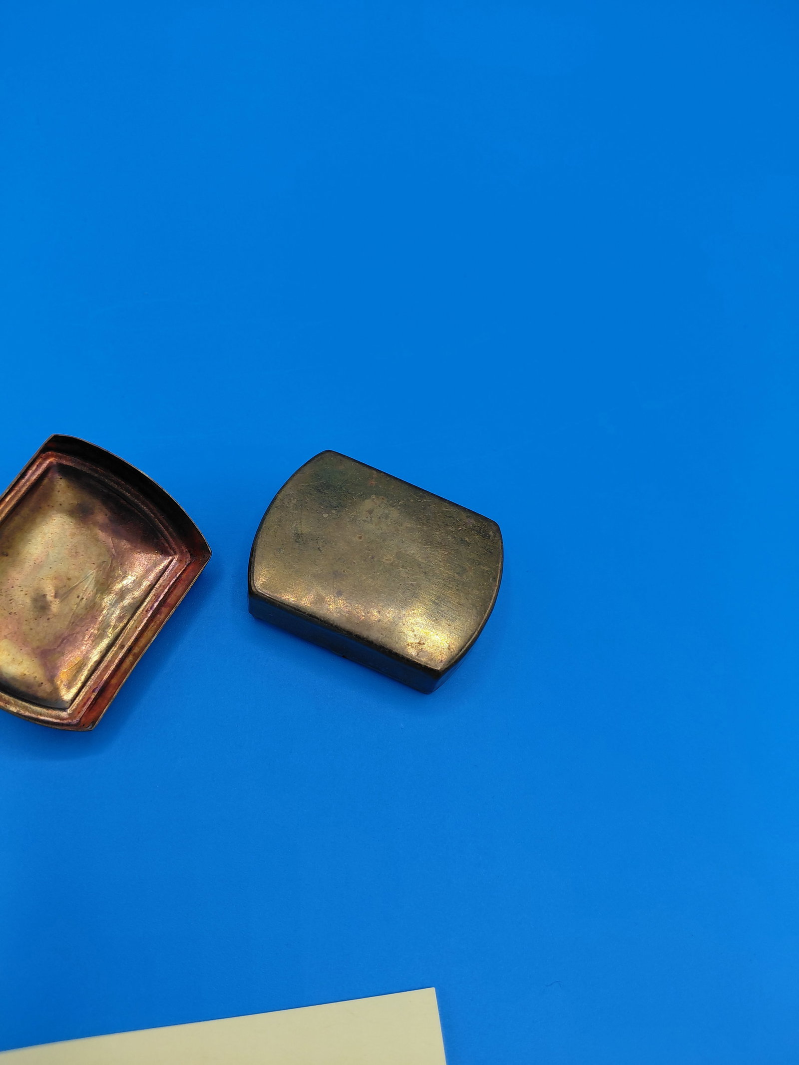 Vintage Small Snuff Box / Brass with Jade Stone - 4