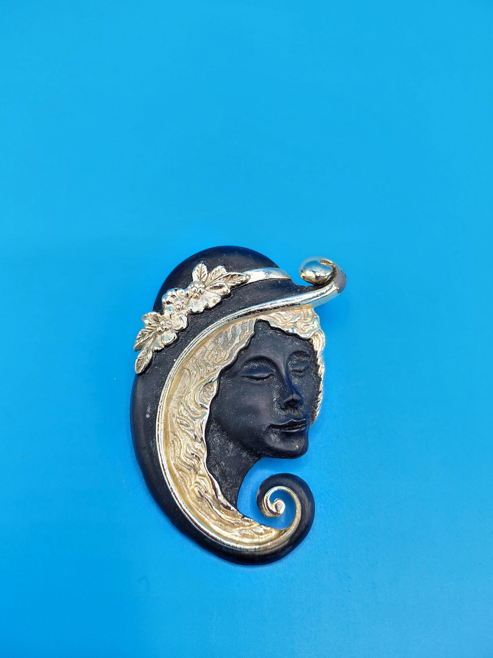 Vintage Torino Black & Gold Brooch Pin (1 of 3)