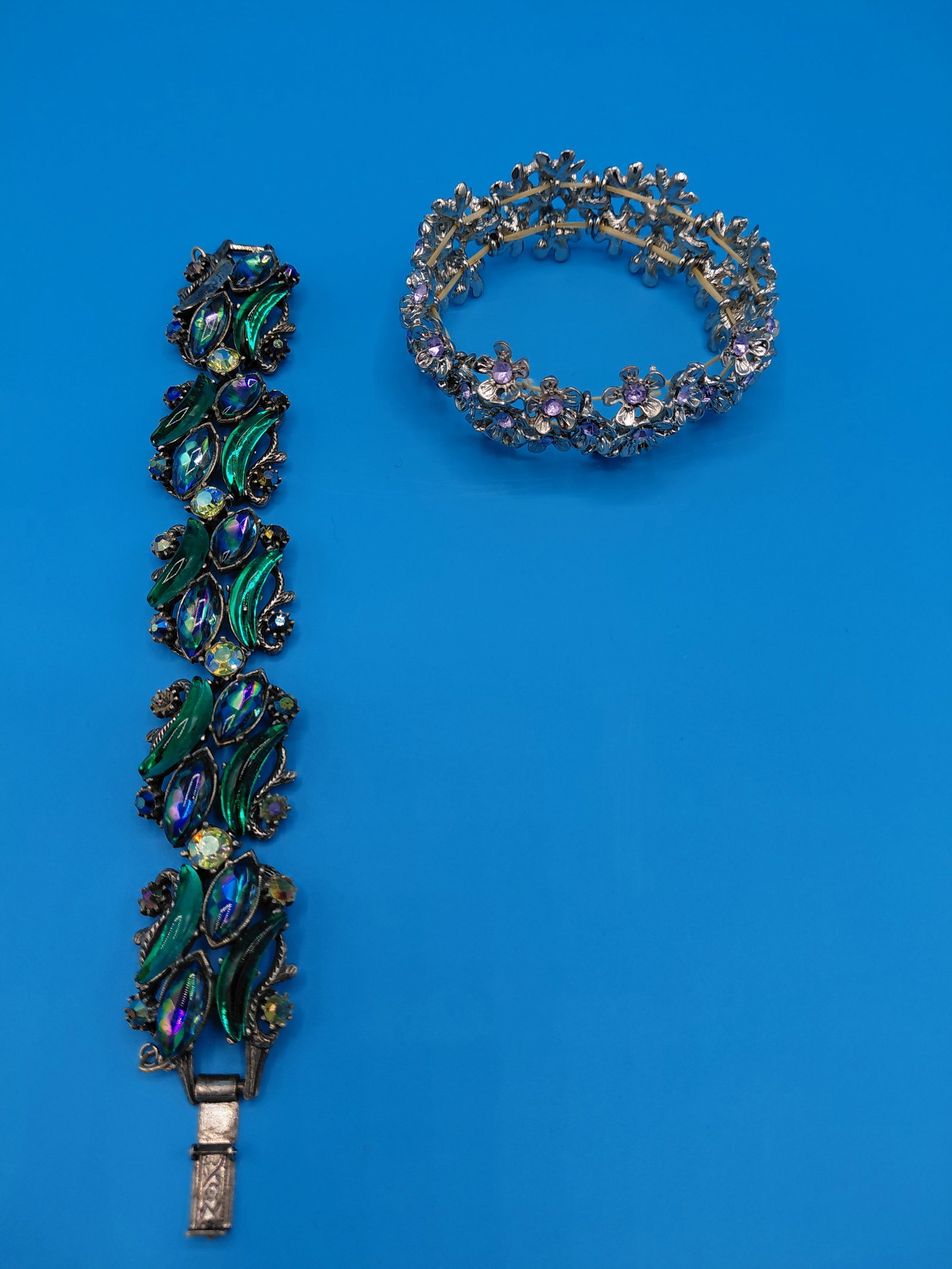 Lot of 2 Vintage Bracelets as seen (1 of 8)
