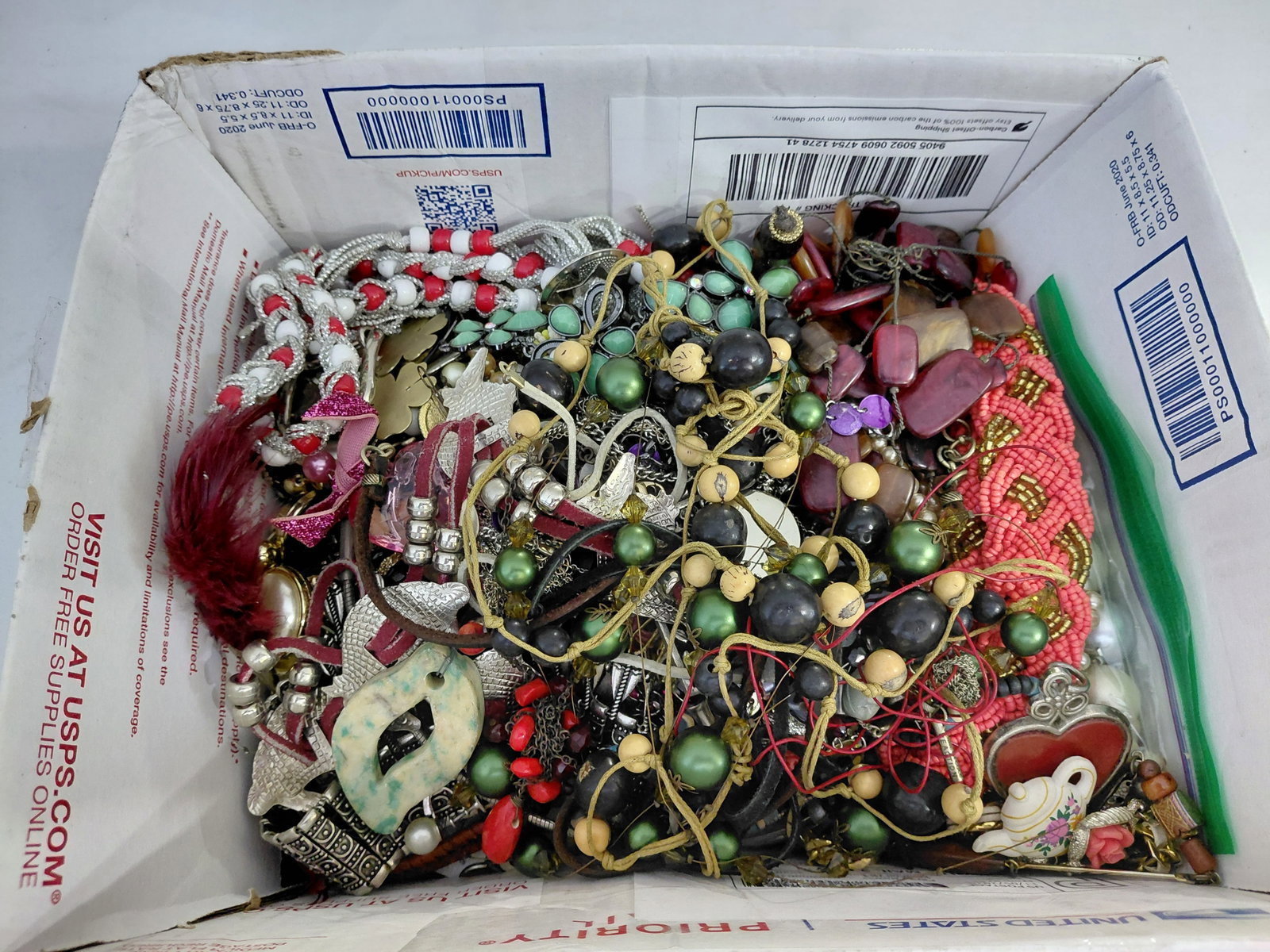 Box Lot of Costume Jewelry / Some are pieces, parts, for repair, reuse or crafting: Box Lot of Costume Jewelry / Some are pieces, parts, for repair, reuse or crafting
