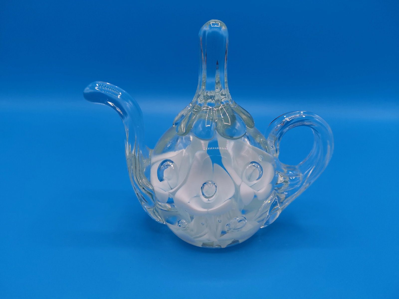 Unique Art Glass Paperweight in shape of Tea Pot: Unique Art Glass Paperweight in shape of Tea Pot