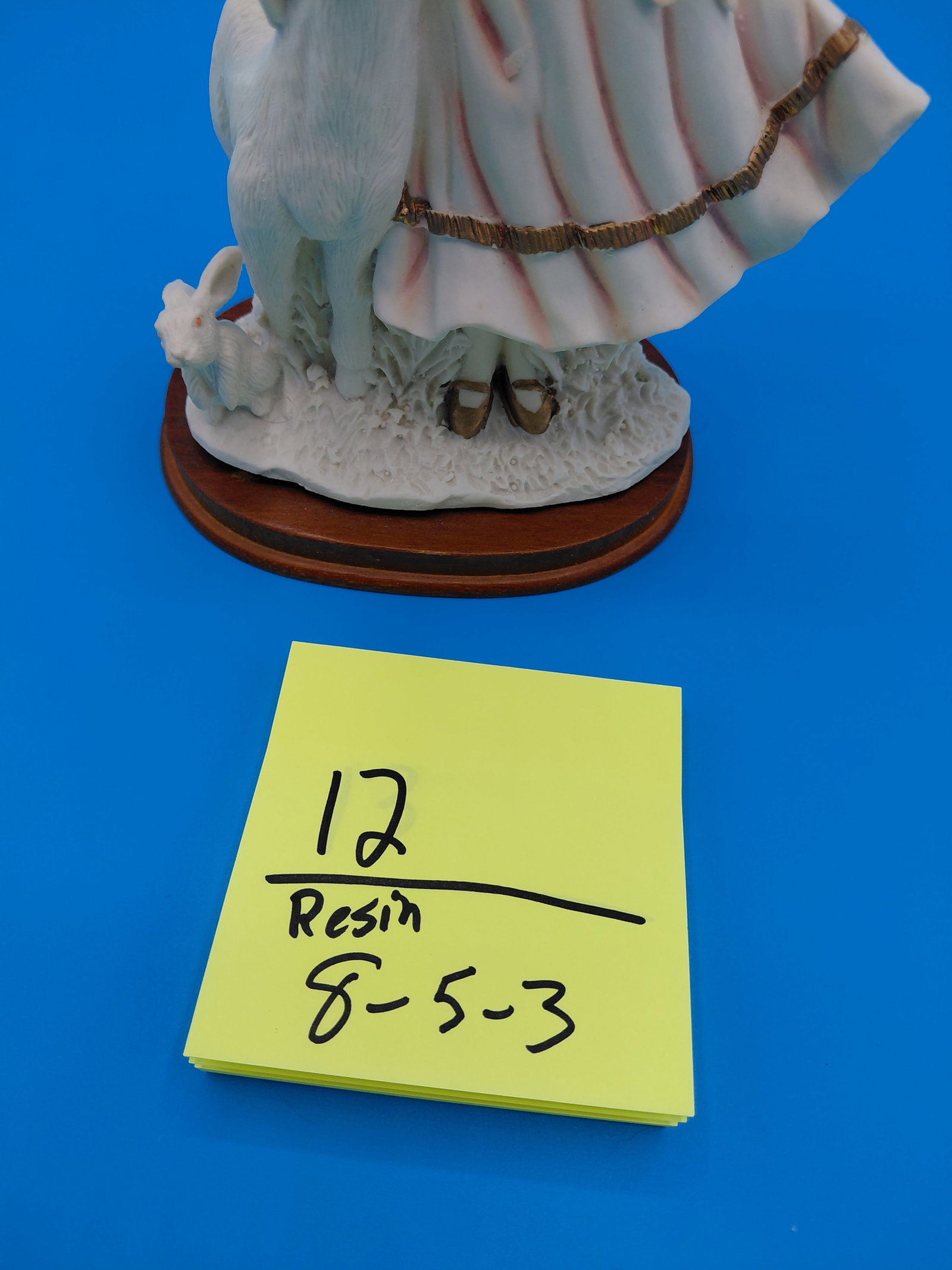 Figurine Girl with Bird & Lamb / Resin - 2