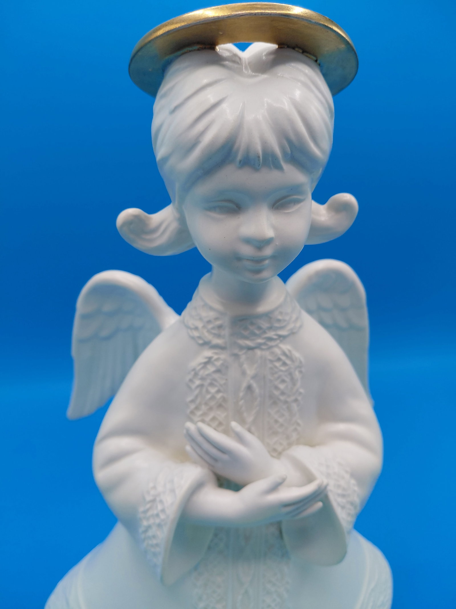 Vintage Hutzlers Festival of Elegance Porcelain Angel Statue - 3