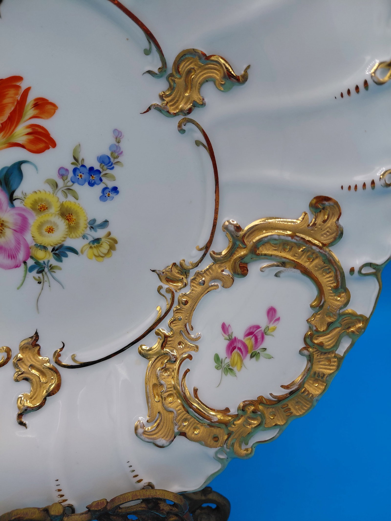 Stunning Meissen Gold Plated Serving Piece / Stand not included - 5