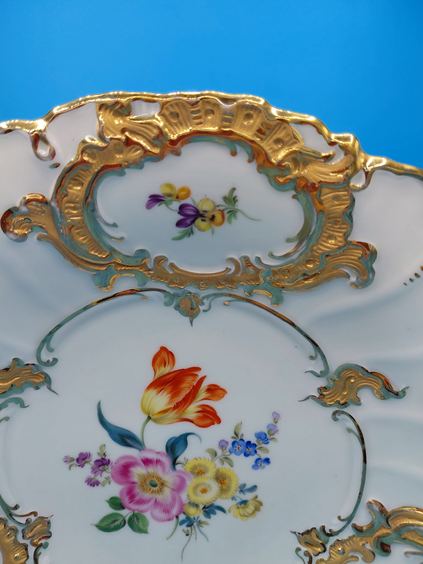 Stunning Meissen Gold Plated Serving Piece / Stand not included - 6