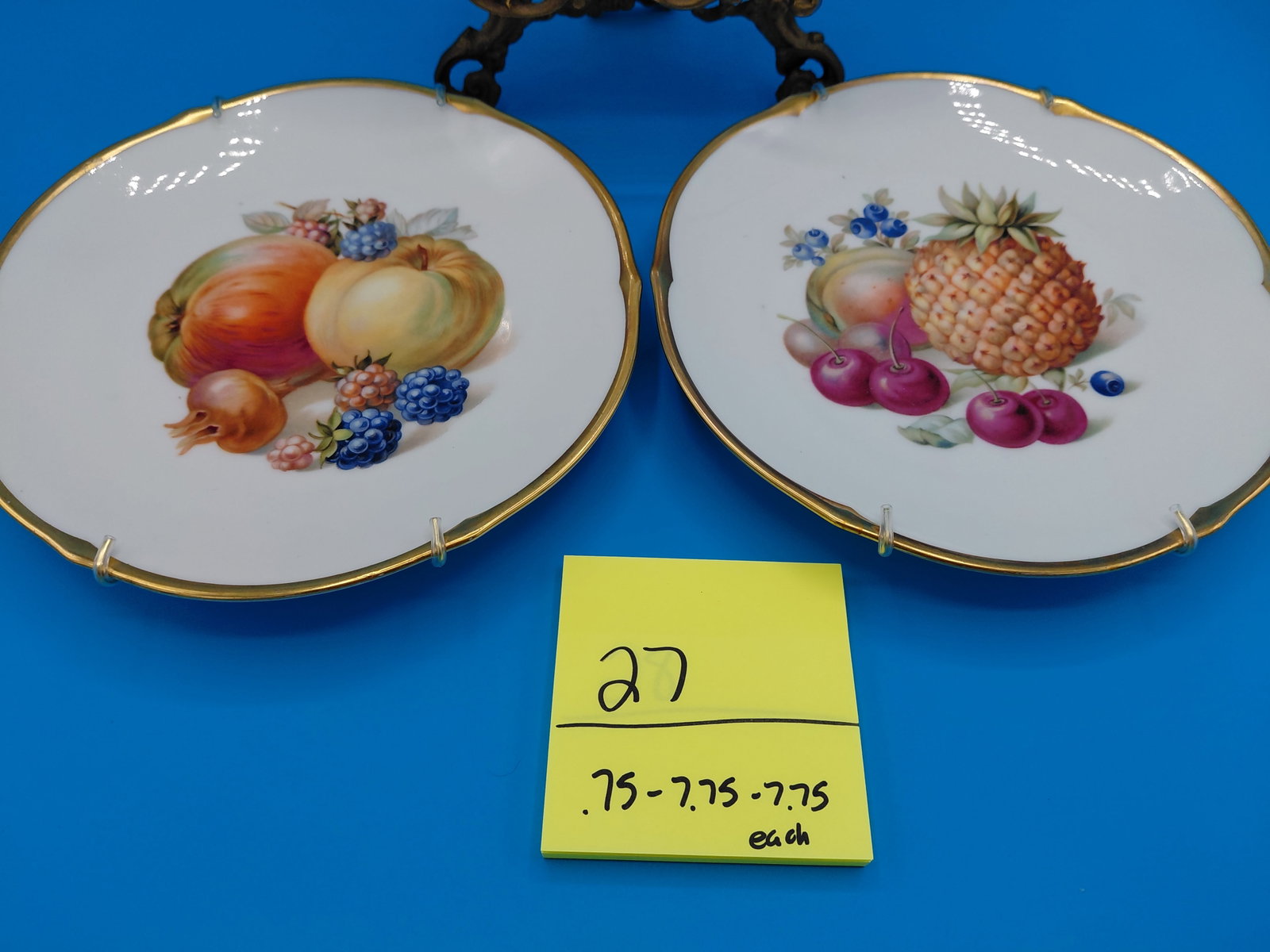 Set of 3 Bavaria Schumann Porcelain Plates / Hangers included, stand is not - 2