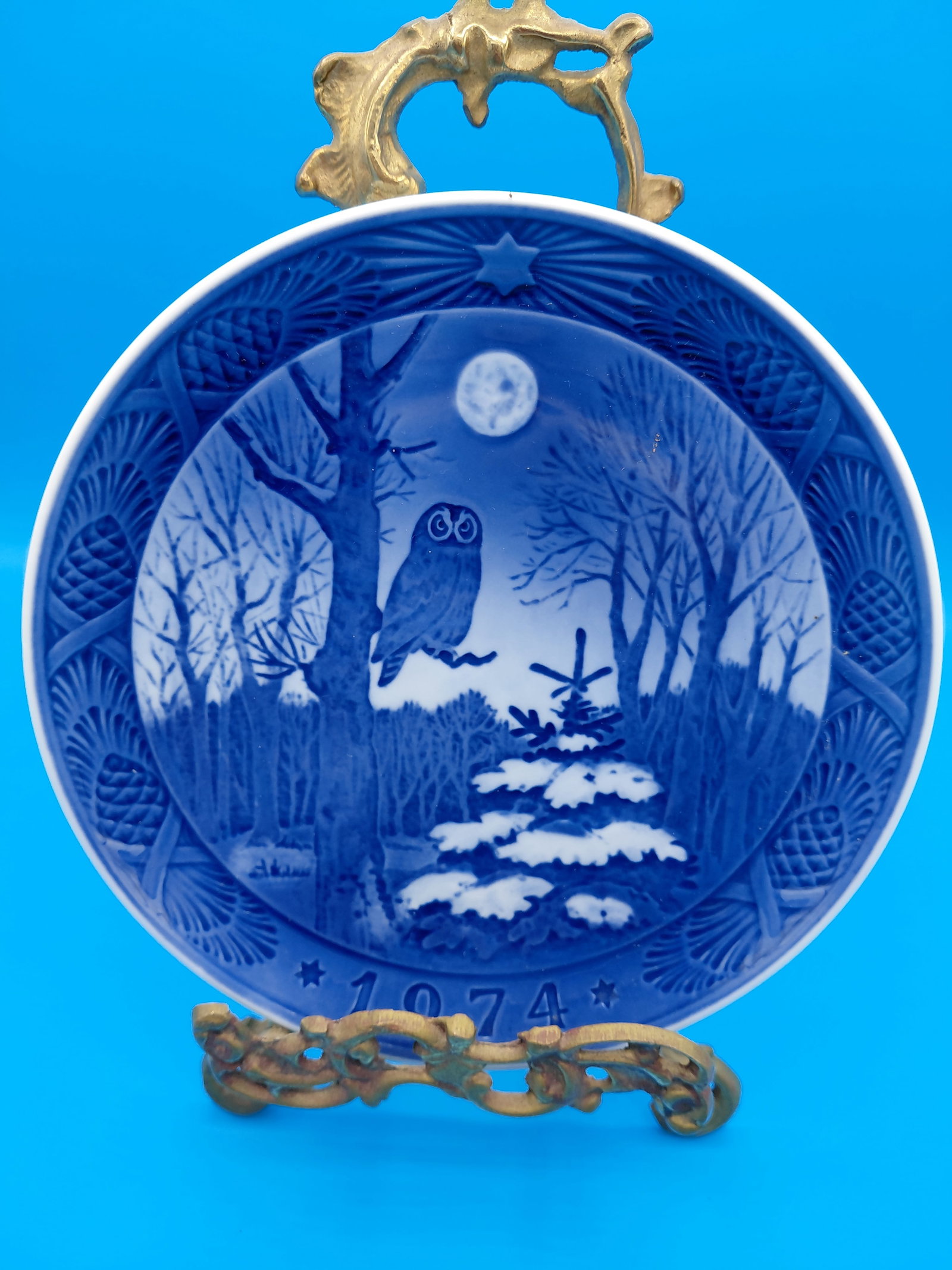Vintage set of 4 Royal Copenhagen Decorative Plates / stand not included - 6