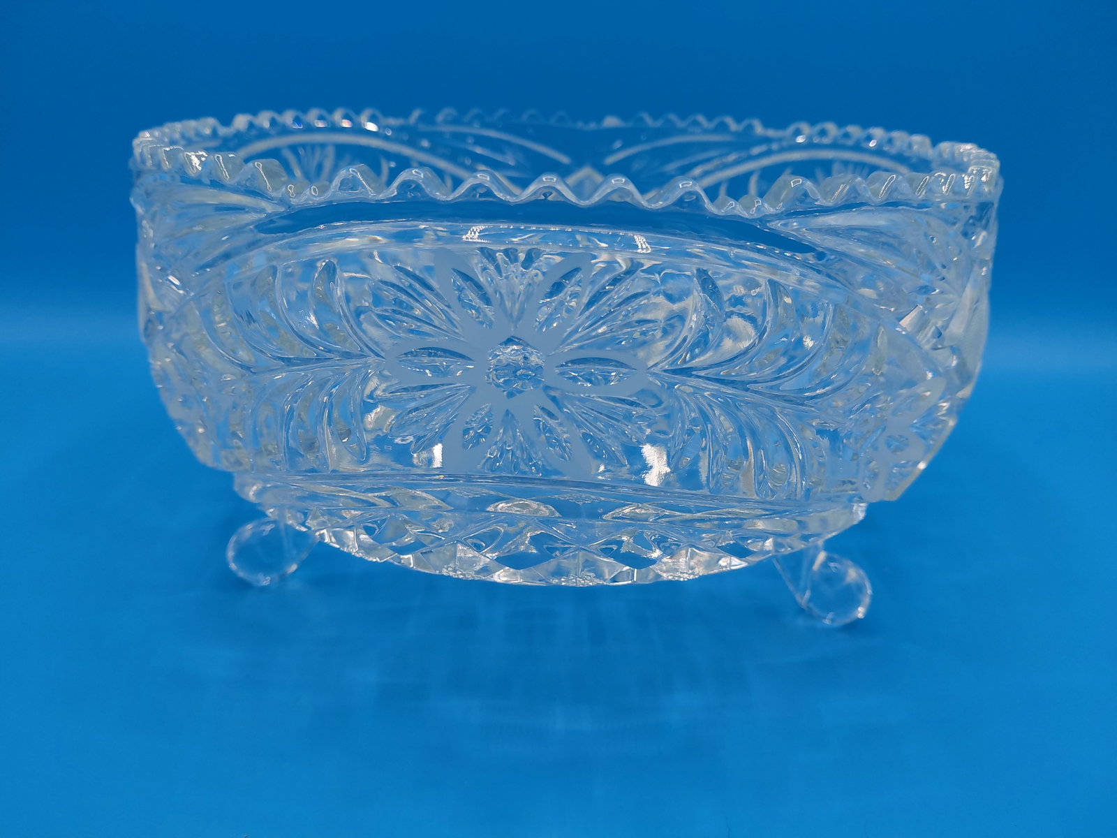Vintage Heavy Cut Crystal Footed Bowl / one small chip as seen: Vintage Heavy Cut Crystal Footed Bowl / one small chip as seen