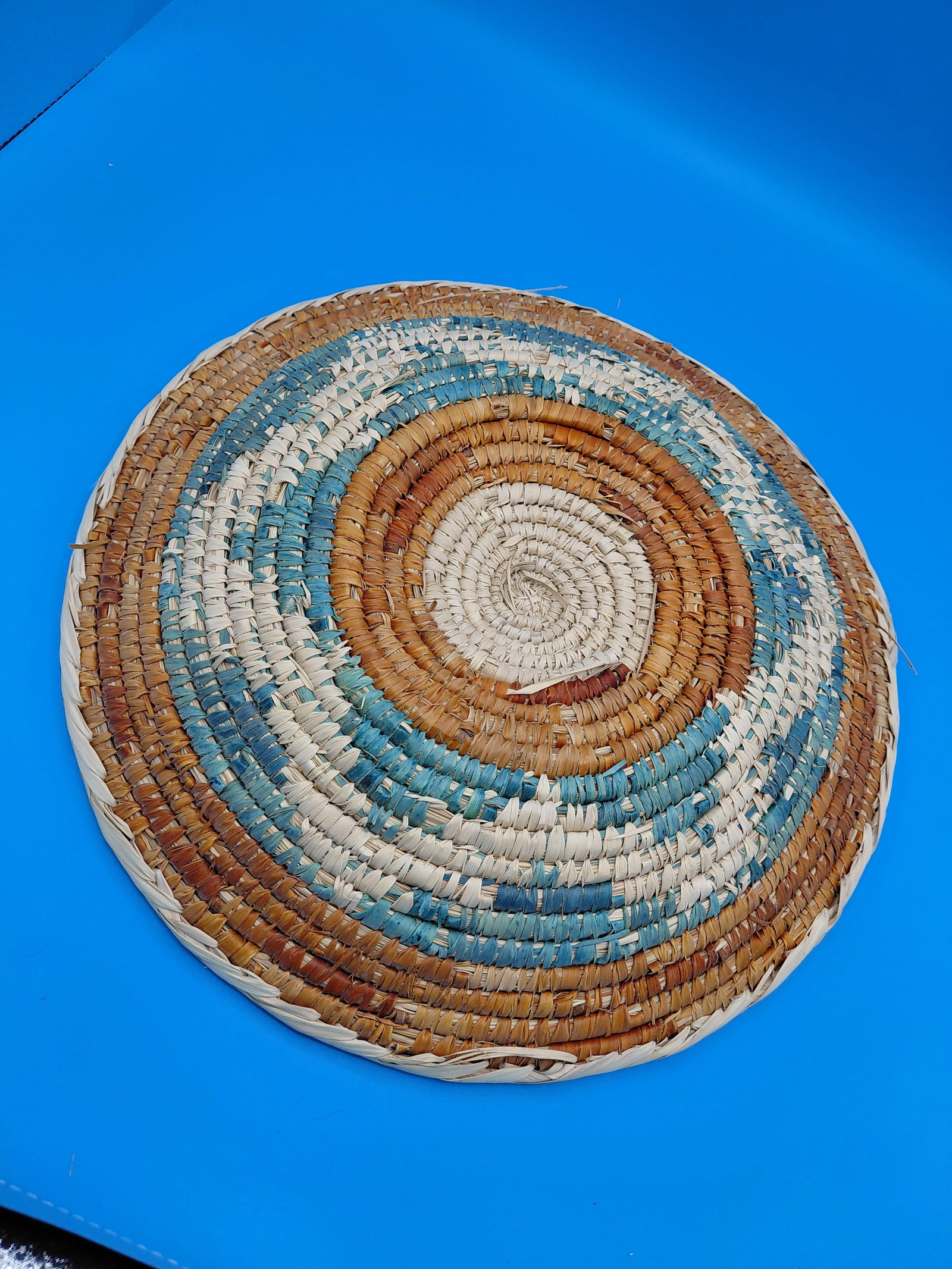 Southwestern Style Woven Bowl / stand not included - 4