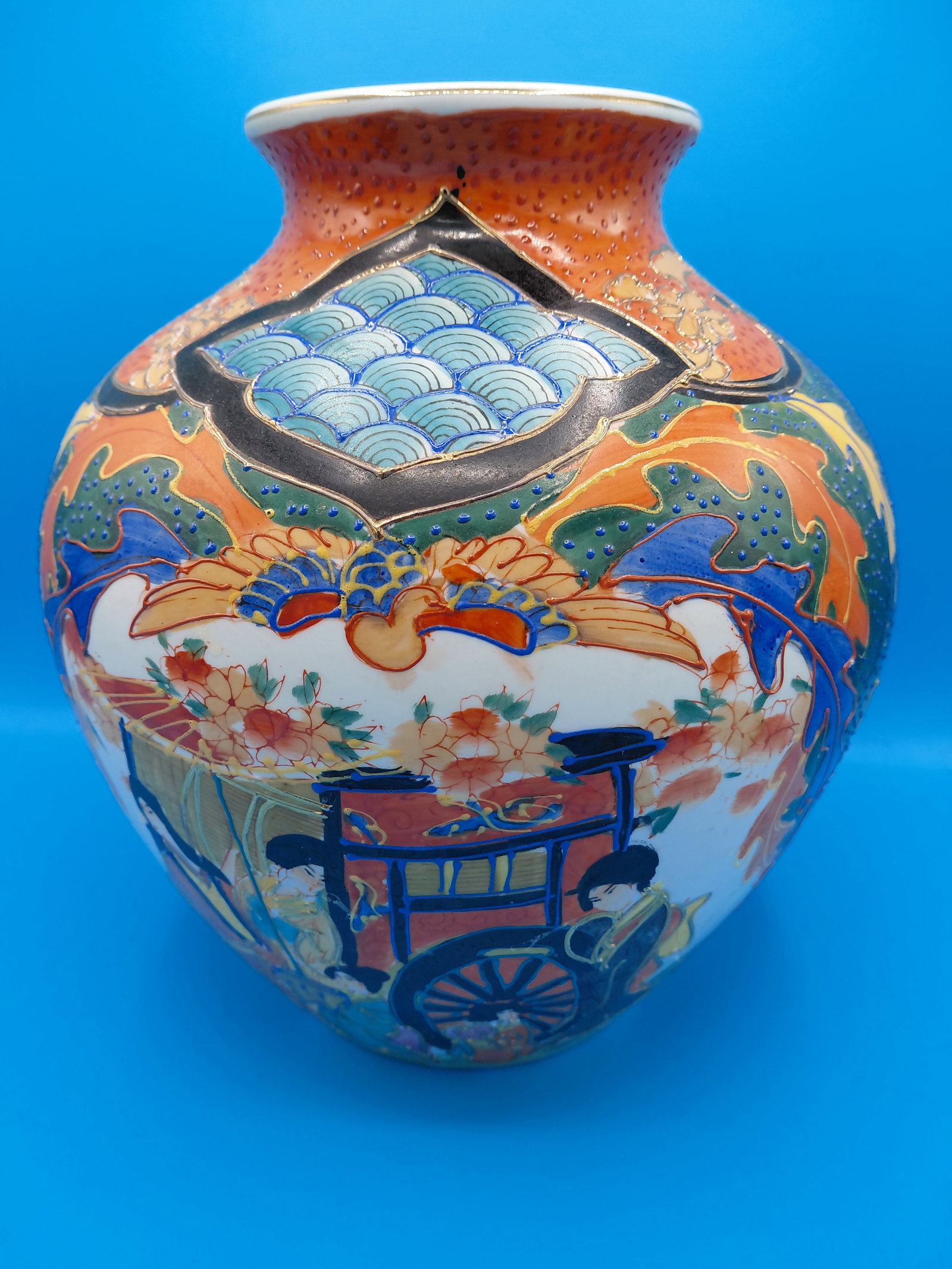 Large Ornate Japanese Temple Jar Vase (1 of 7)