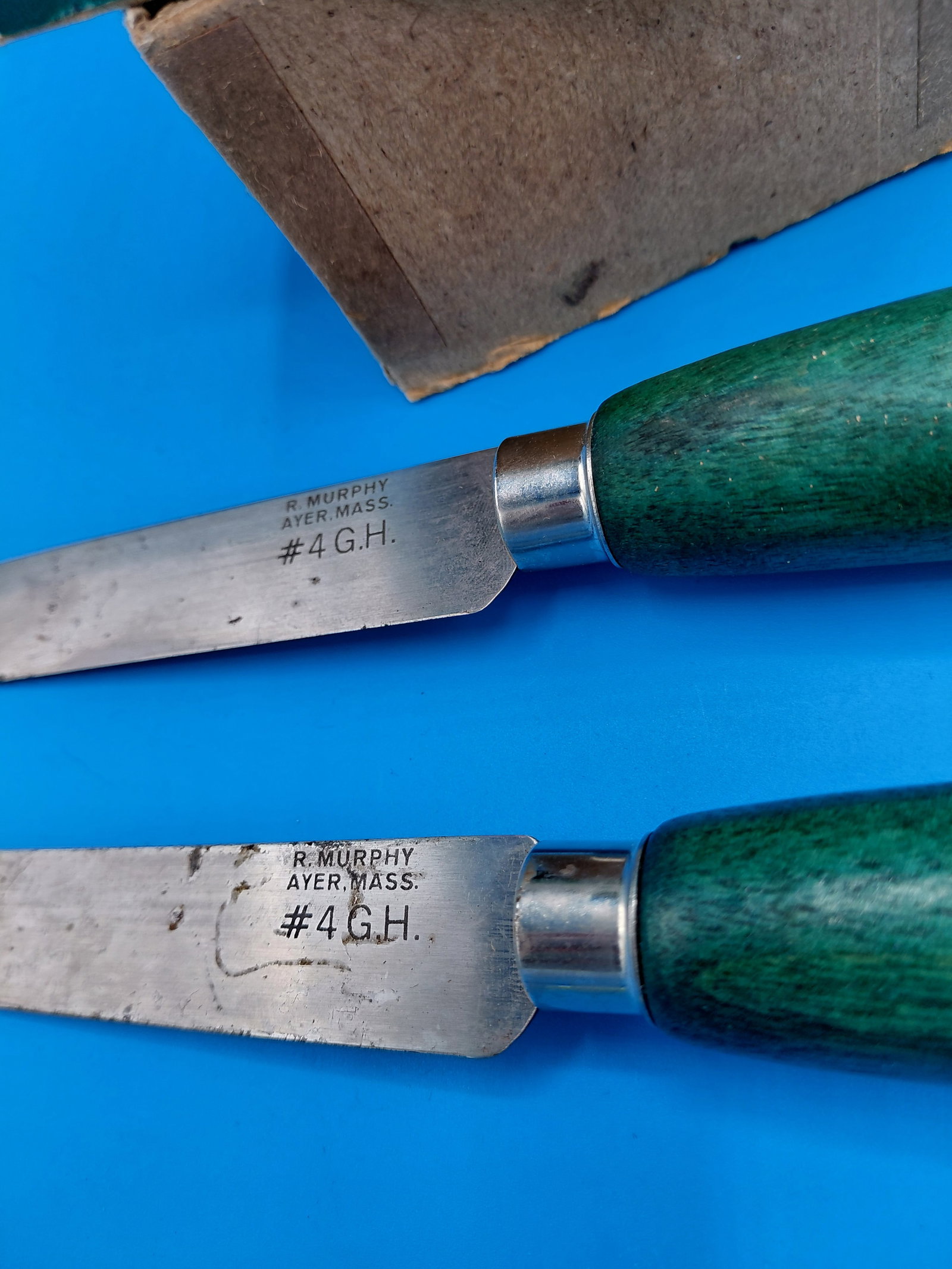 Vintage In Box Pair of Murphy Shoe Knives / wood handles / don?t appear to have ever been used - 4