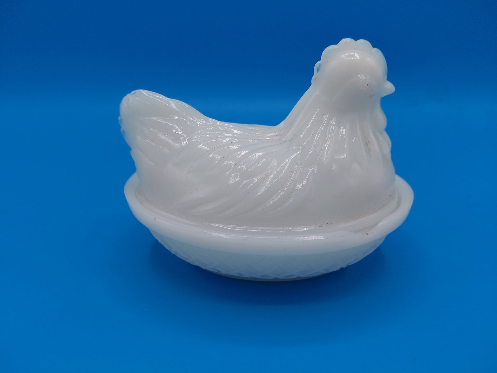 Vintage Hazel Atlas Milk Glass Hen on Nest / small chip on bowl as seen - 4