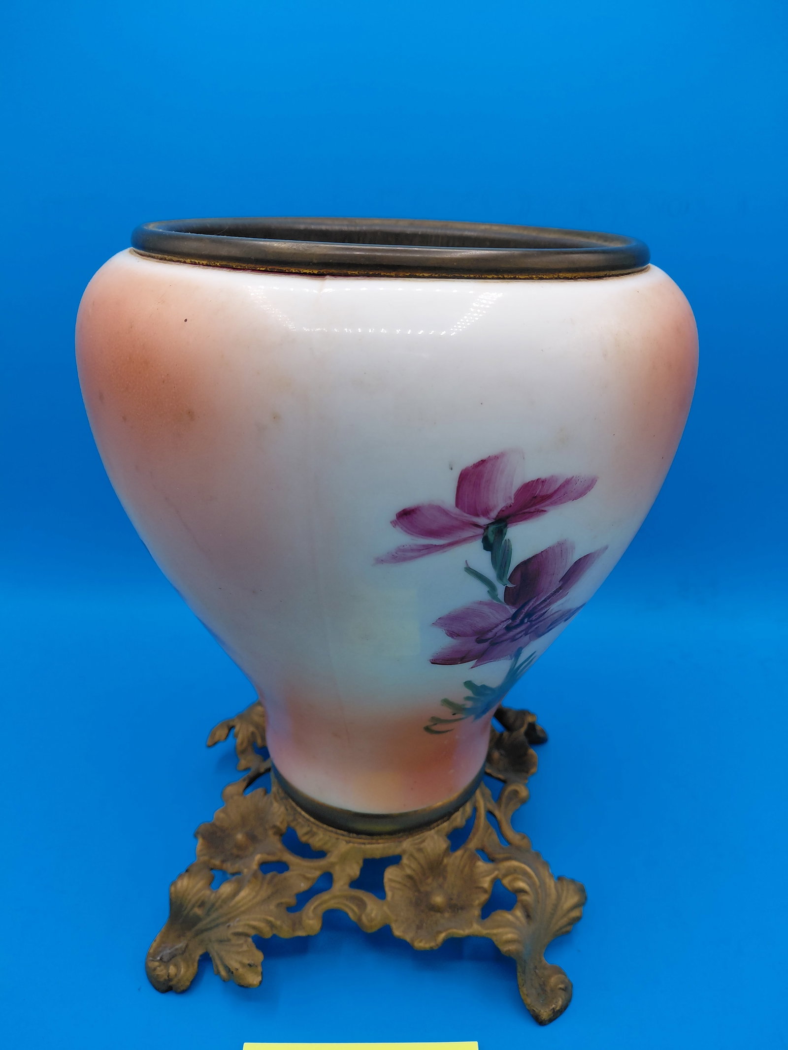 Vintage Victorian Porcelain Oil Lamp Base - 4