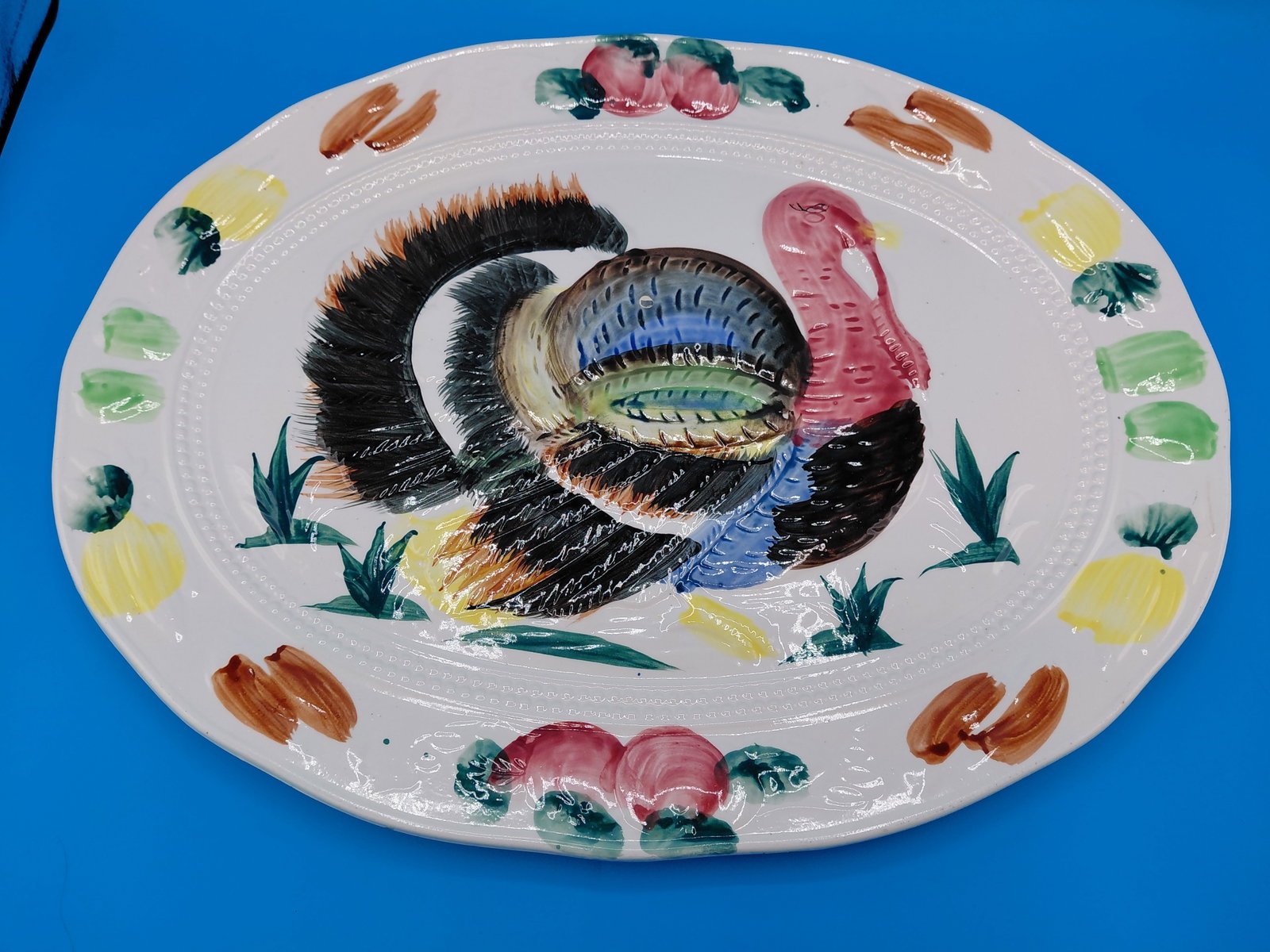 Vintage Turkey Platter / Firing Flaw on wing as seen in photos: Vintage Turkey Platter / Firing Flaw on wing as seen in photos