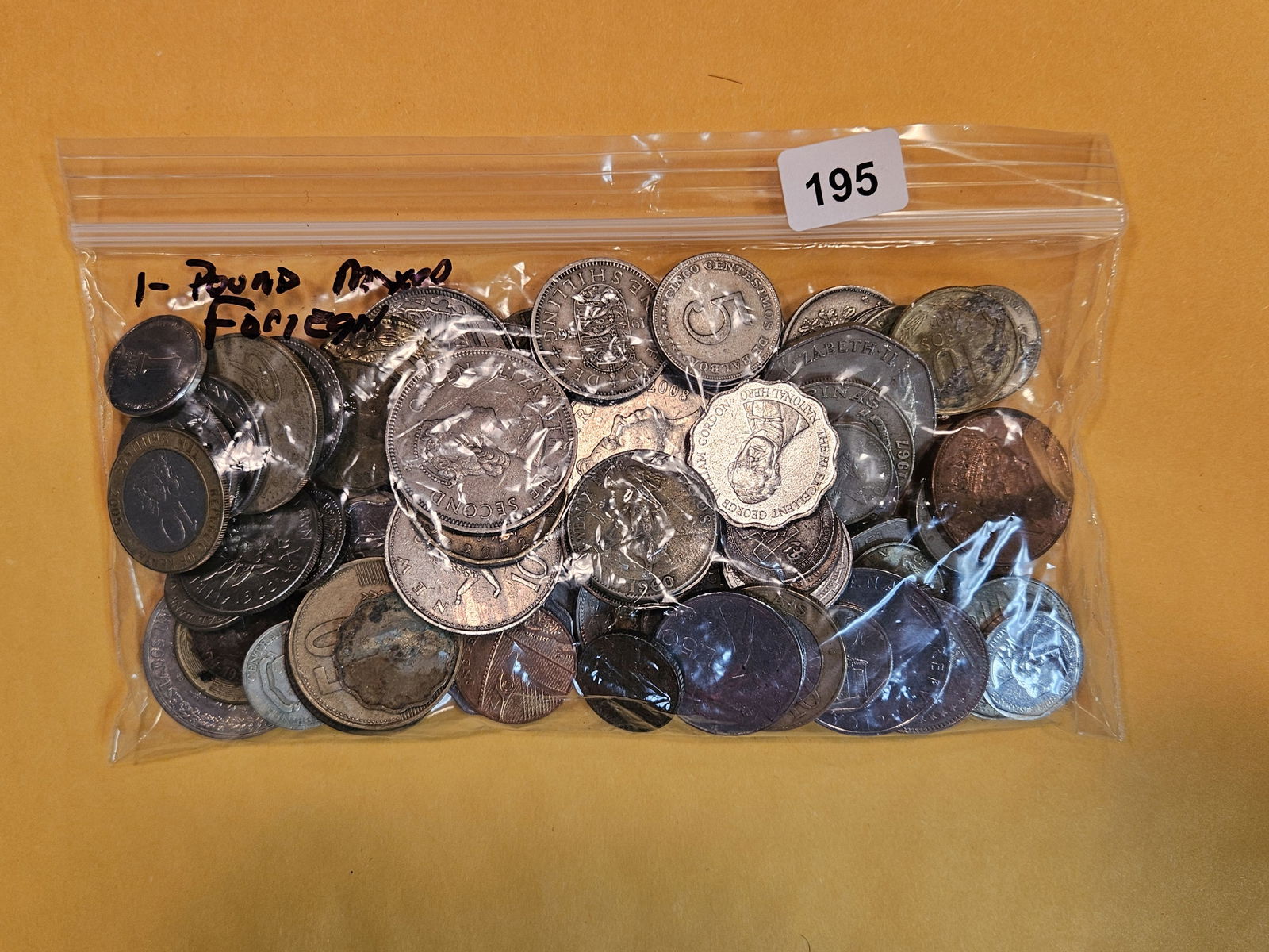 ONE Pound of mixed World Coins (1 of 2)
