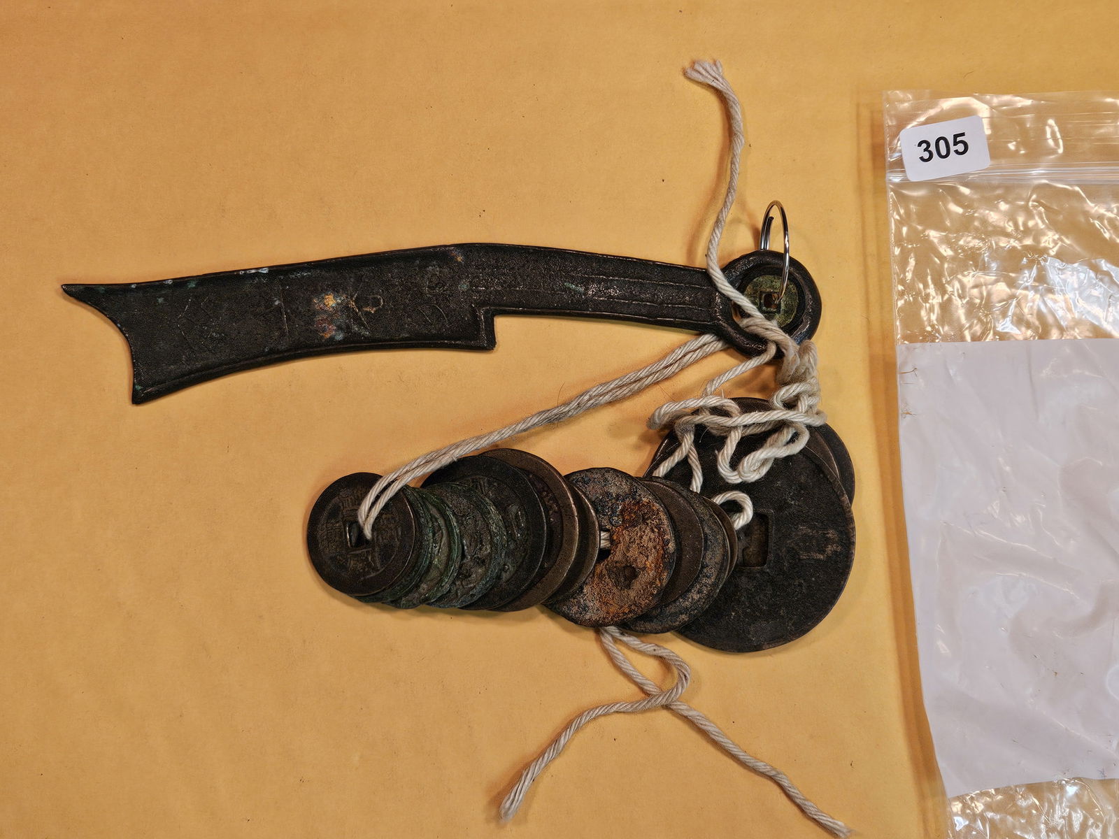 Cool group of Chinese Cash coins (1 of 7)