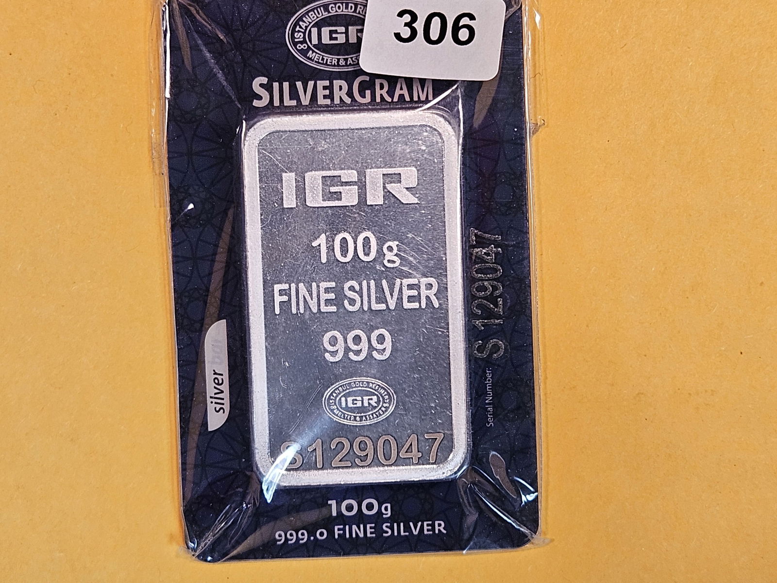 IGR One Hundred Grams .999 fine silver bar (1 of 2)